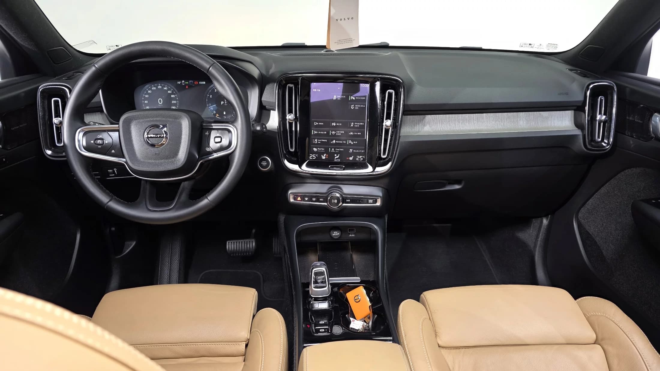 Volvo XC40 B4 Inscription, 2022 г. 14212 км. — фото 6
