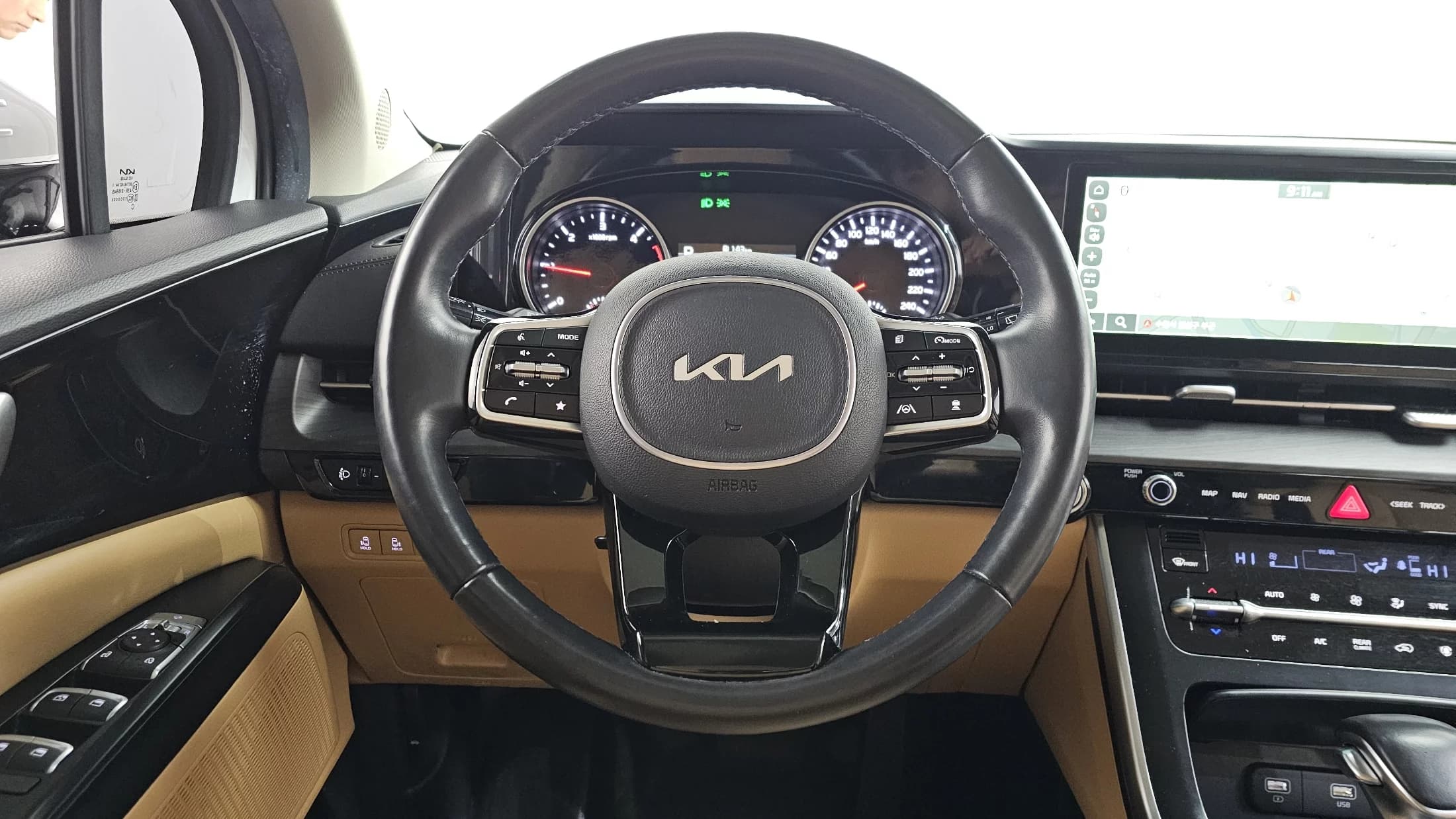 Kia Carnival 9-Seater Prestige, 2022 г. 64955 км. — фото 13