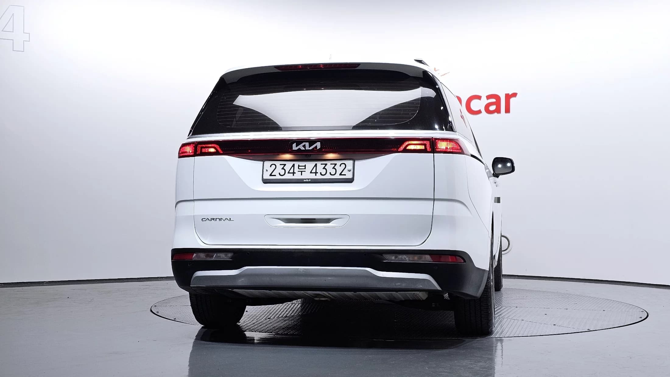 Kia Carnival 9-Seater Prestige, 2022 г. 64955 км. — фото 4