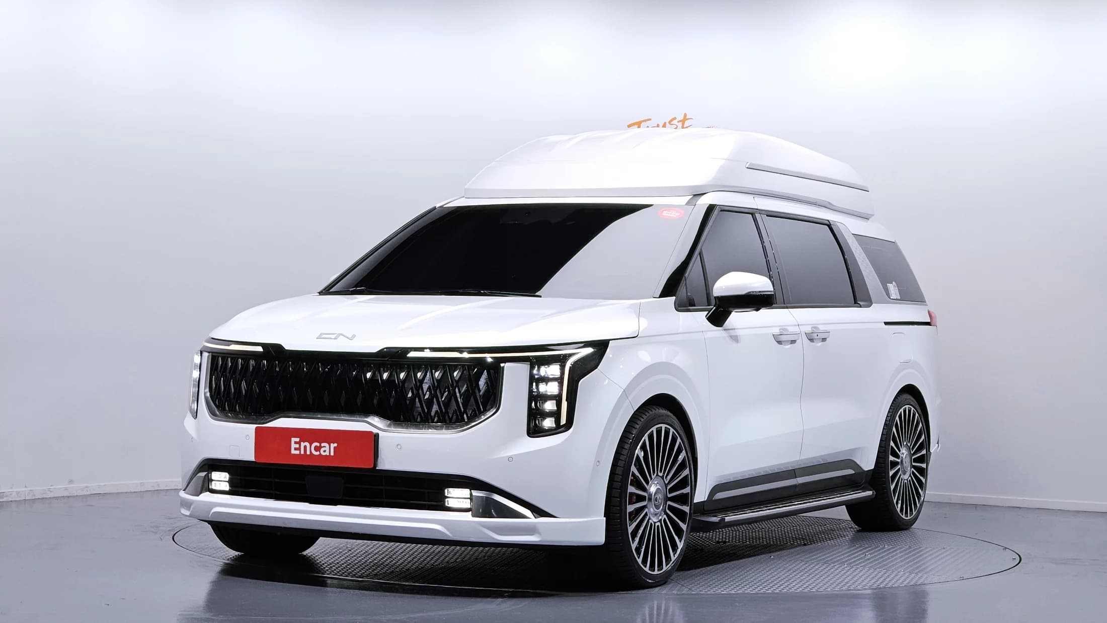 Kia Carnival Gasoline 9-Seater Hi Limousine (7-seater Limousine(Special vehicle), 2024 г. 45539 км.