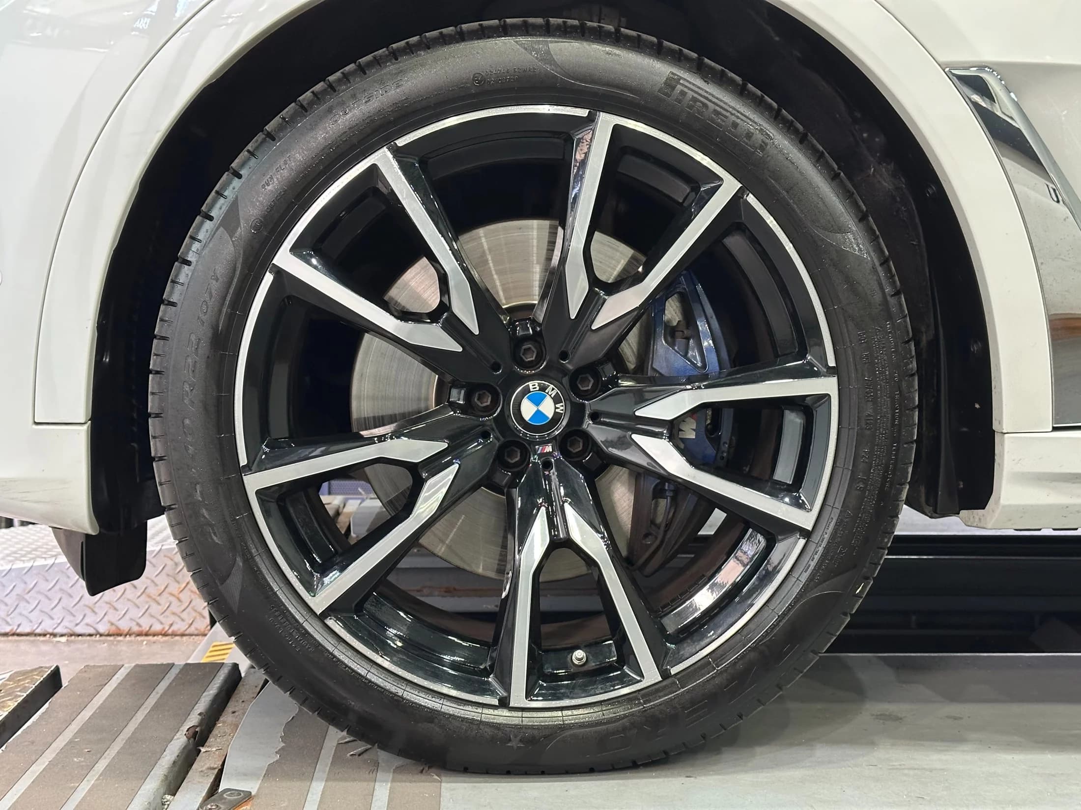 BMW X7 xDrive 40d M Sport 6STR, 2022 г. 44325 км. — фото 5