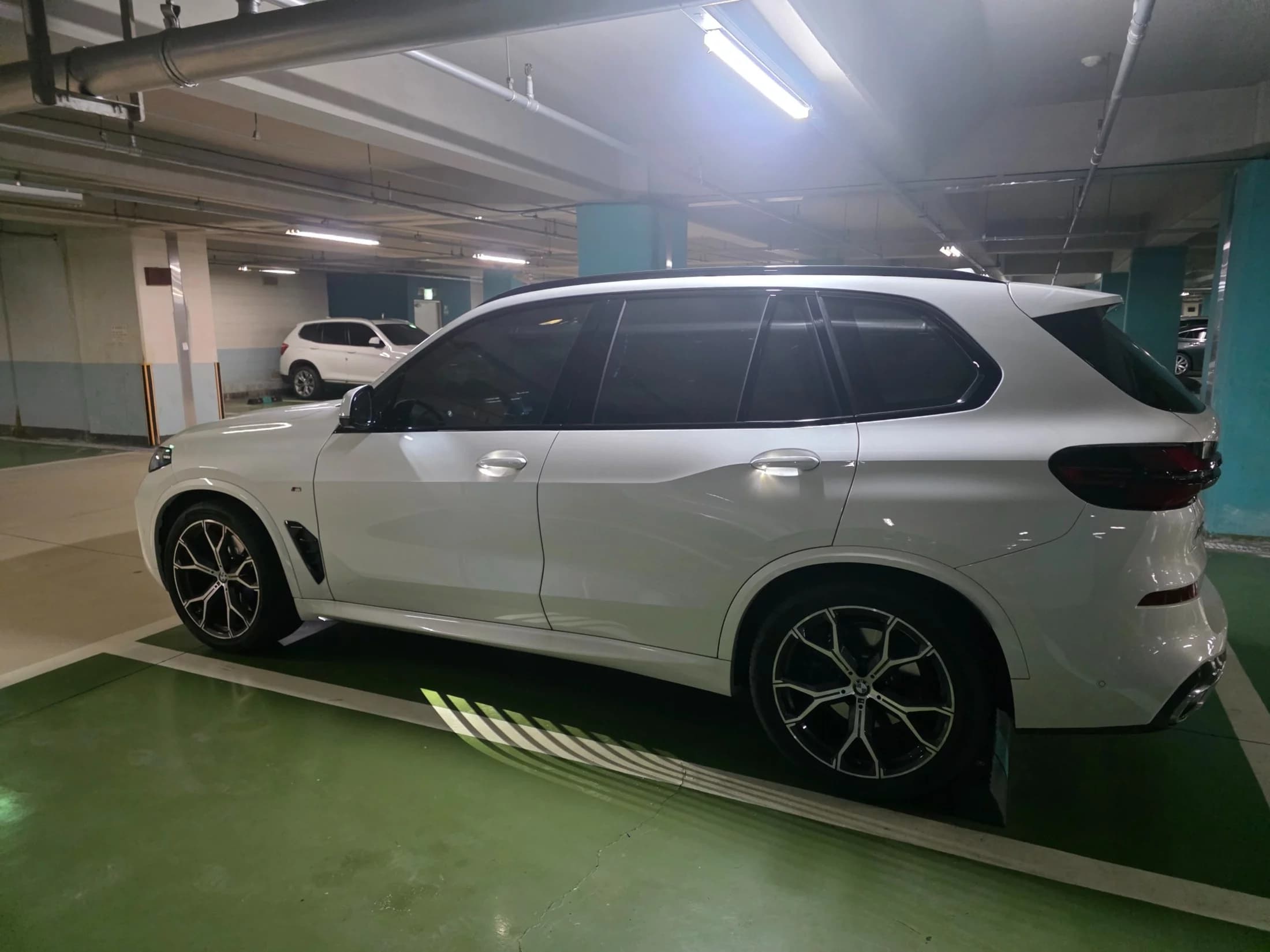 BMW X5 xDrive 40i M Sport, 2025 г. 9824 км. — фото 2