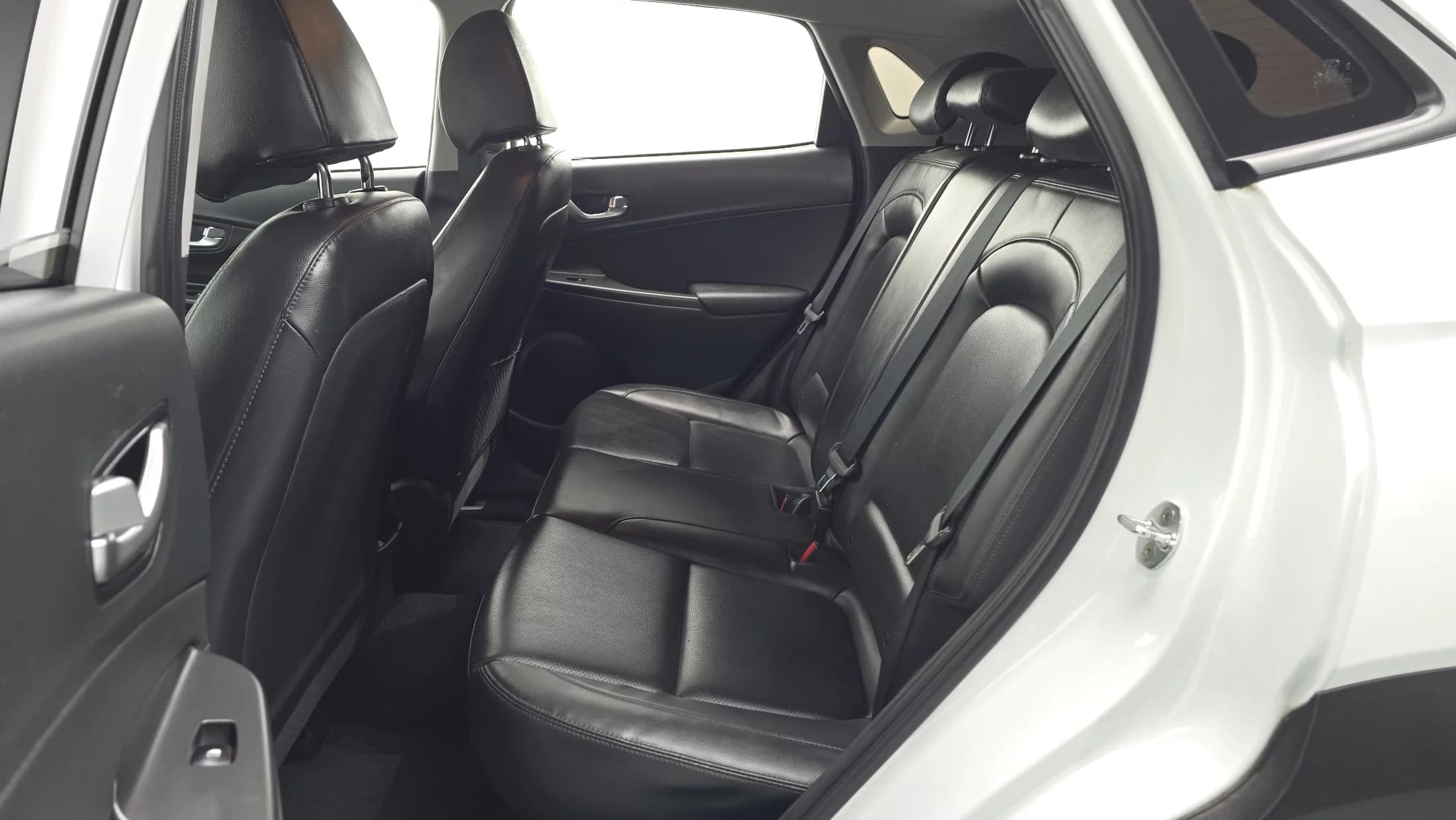 Hyundai Kona Gasoline 1.6 Turbo 2WD Smart, 2022 г. 91849 км. — фото 12