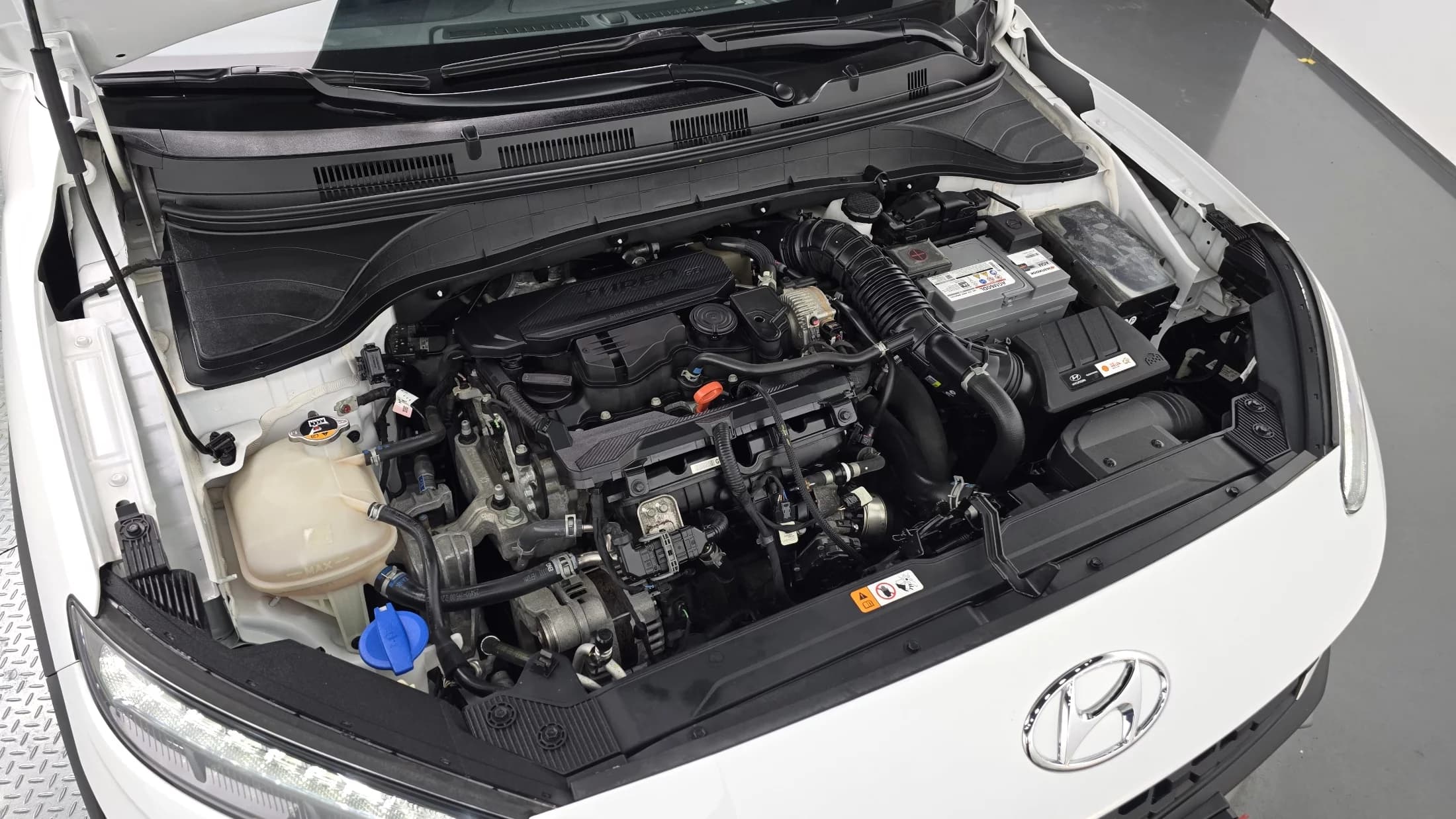 Hyundai Kona Gasoline 1.6 Turbo 2WD Smart, 2022 г. 91849 км. — фото 6