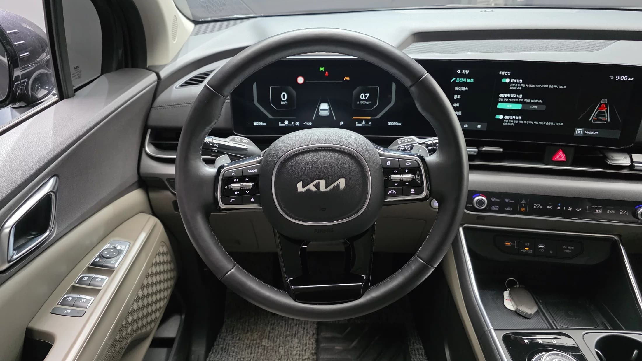 Kia Carnival 9-Seater Noblesse, 2023 г. 33174 км. — фото 13