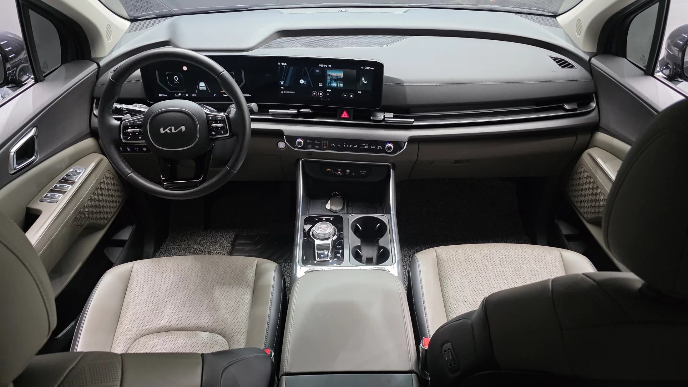 Kia Carnival 9-Seater Noblesse, 2023 г. 33174 км. — фото 7
