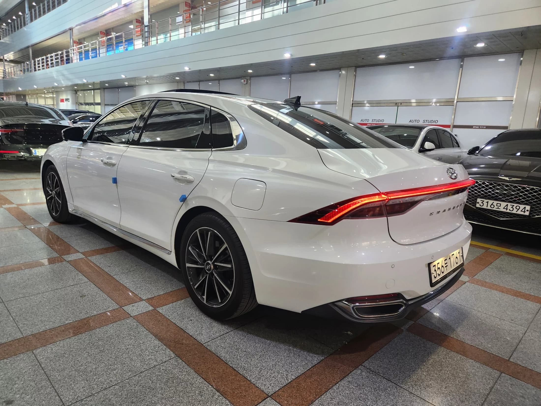 Hyundai Grandeur 3.0 LPi Rent Car Exclusive, 2021 г. 63415 км. — фото 6