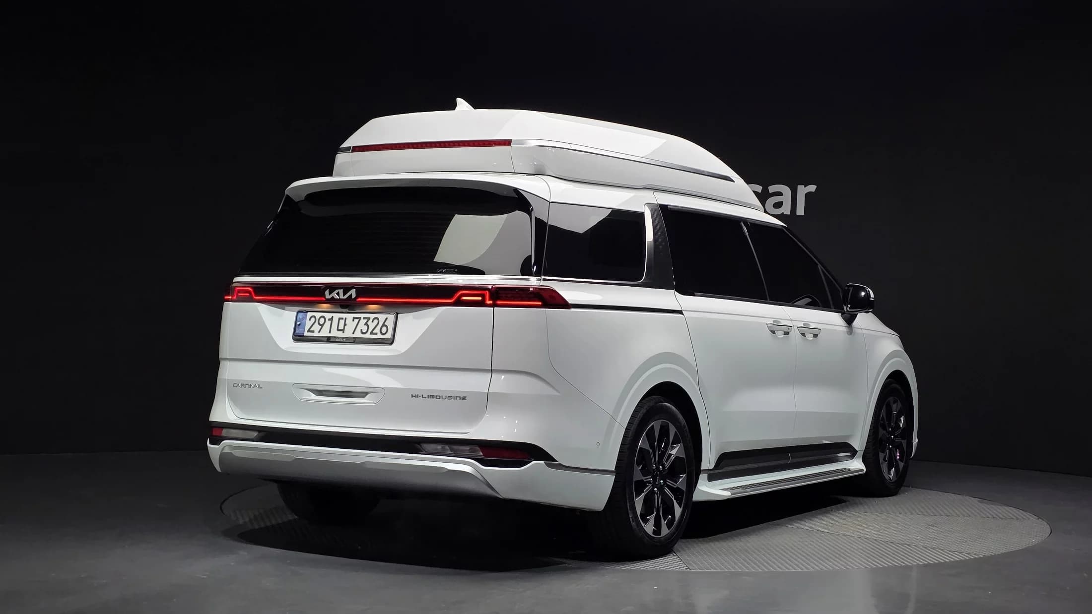 Kia Carnival Gasoline 9-Seater Hi-Limousine Signature, 2023 г. 58680 км. — фото 2
