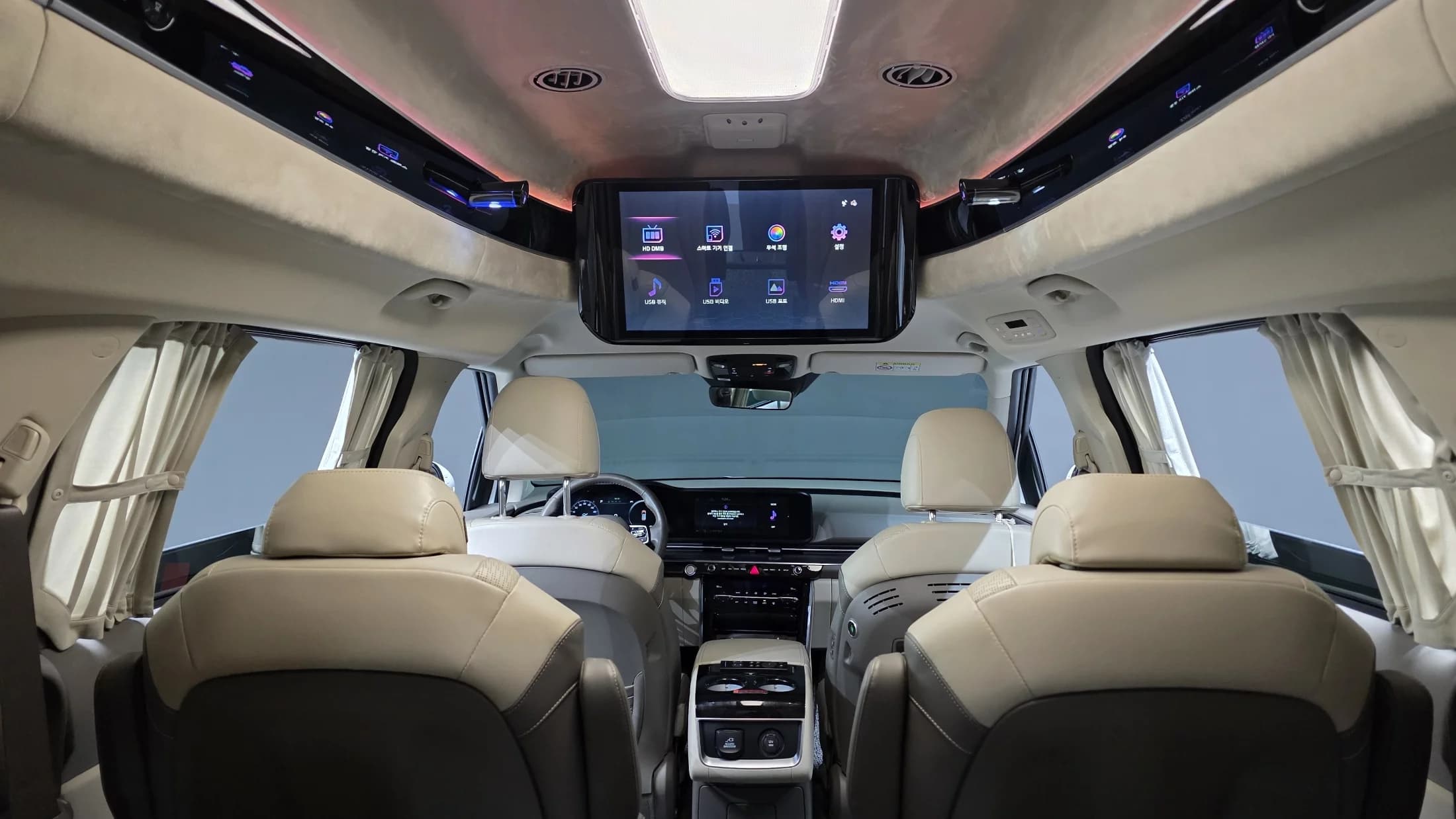 Kia Carnival Gasoline 9-Seater Hi-Limousine Signature, 2023 г. 58680 км. — фото 18