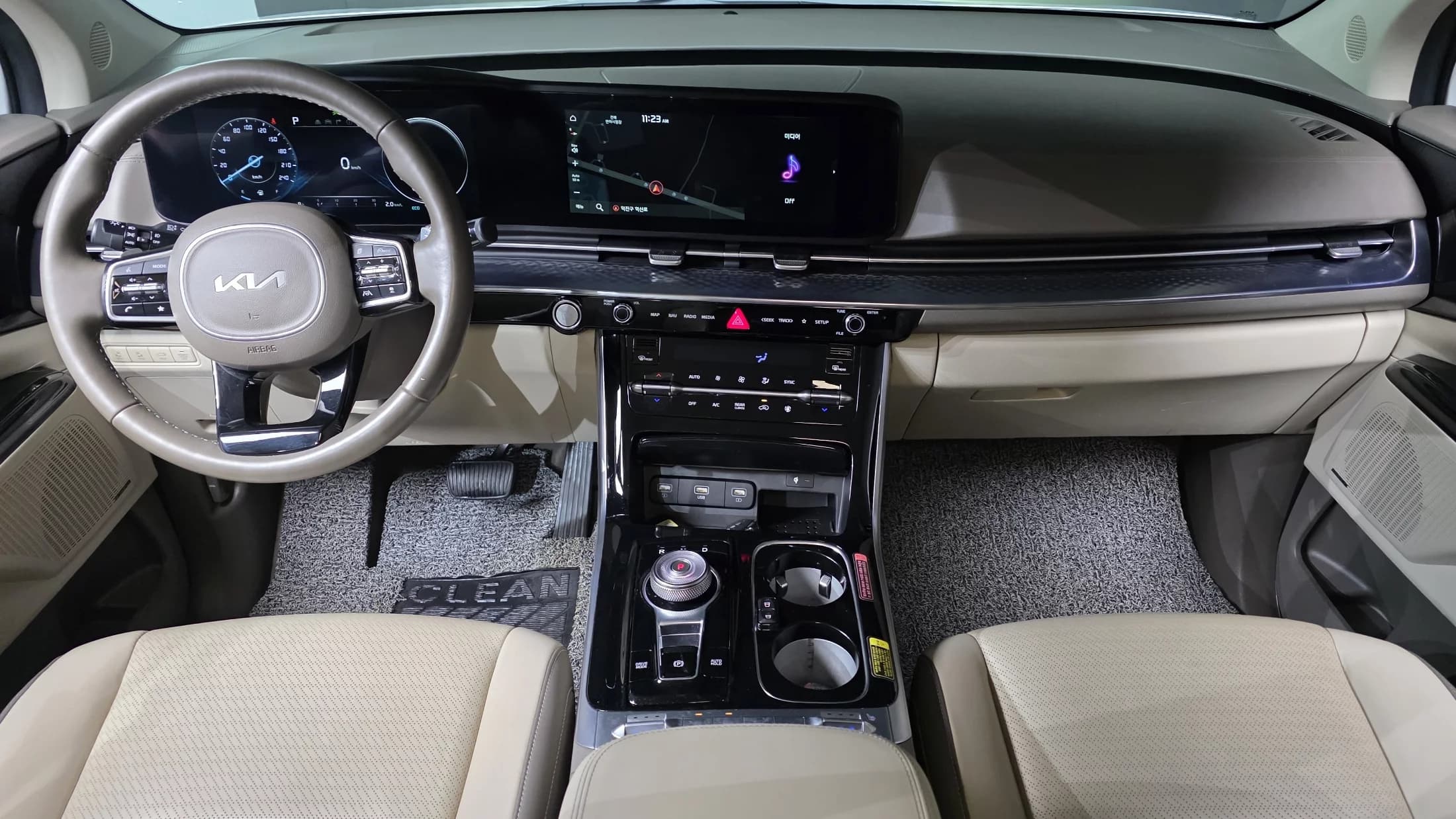 Kia Carnival Gasoline 9-Seater Hi-Limousine Signature, 2023 г. 58680 км. — фото 7