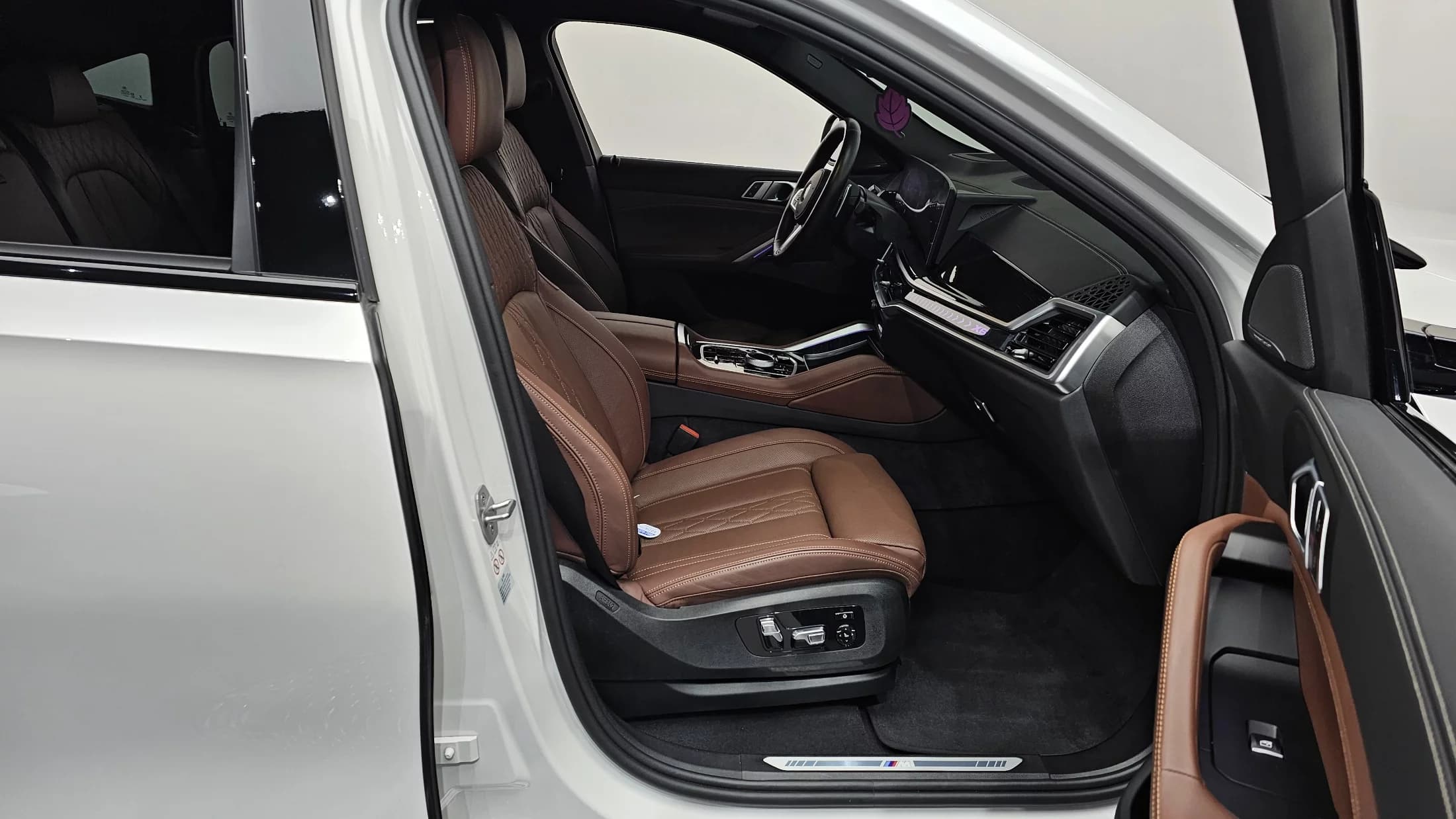 BMW X6 xDrive40i M Sport, 2024 г. 18486 км. — фото 11