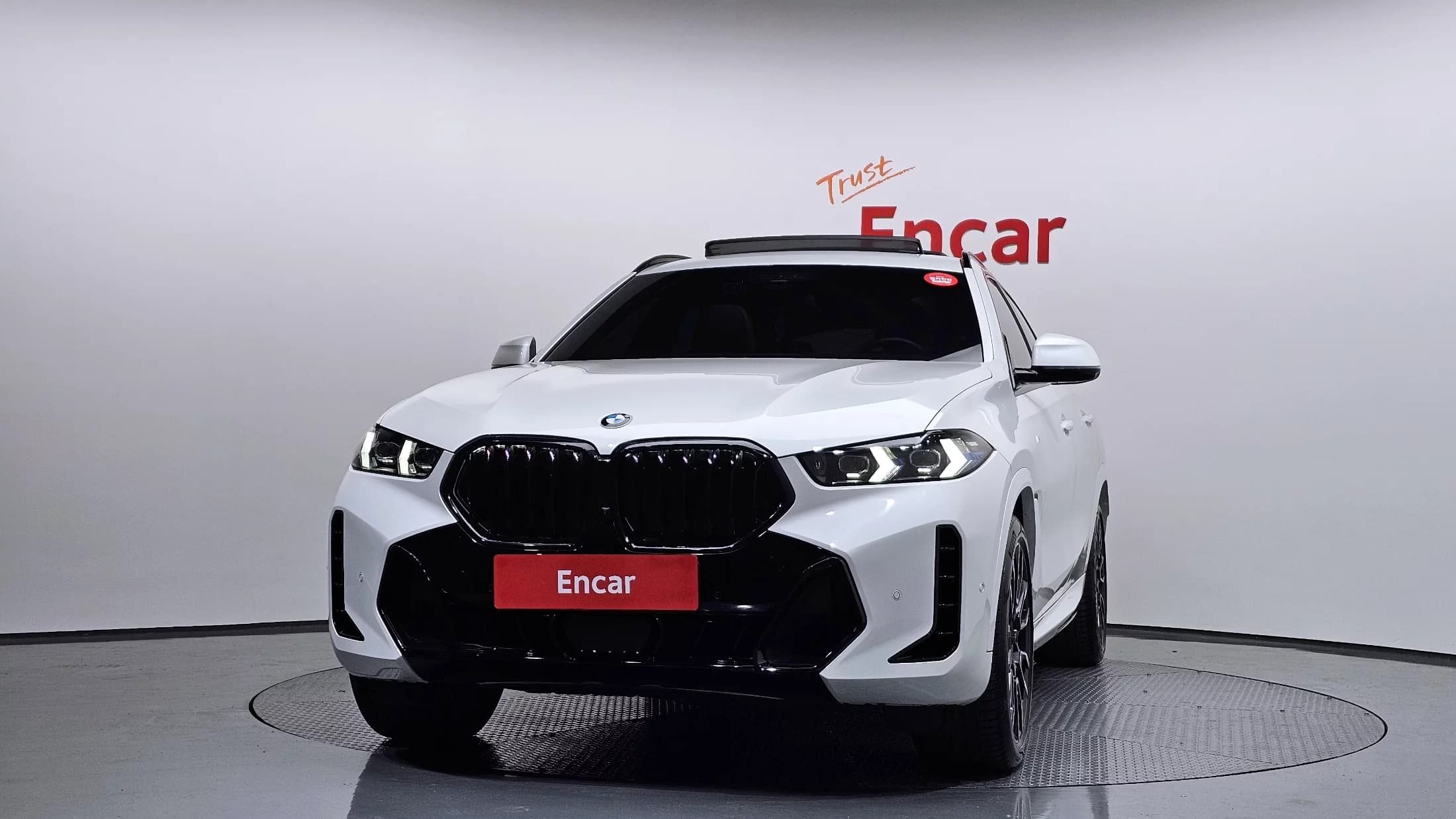 BMW X6 xDrive40i M Sport, 2024 г. 18486 км. — фото 3