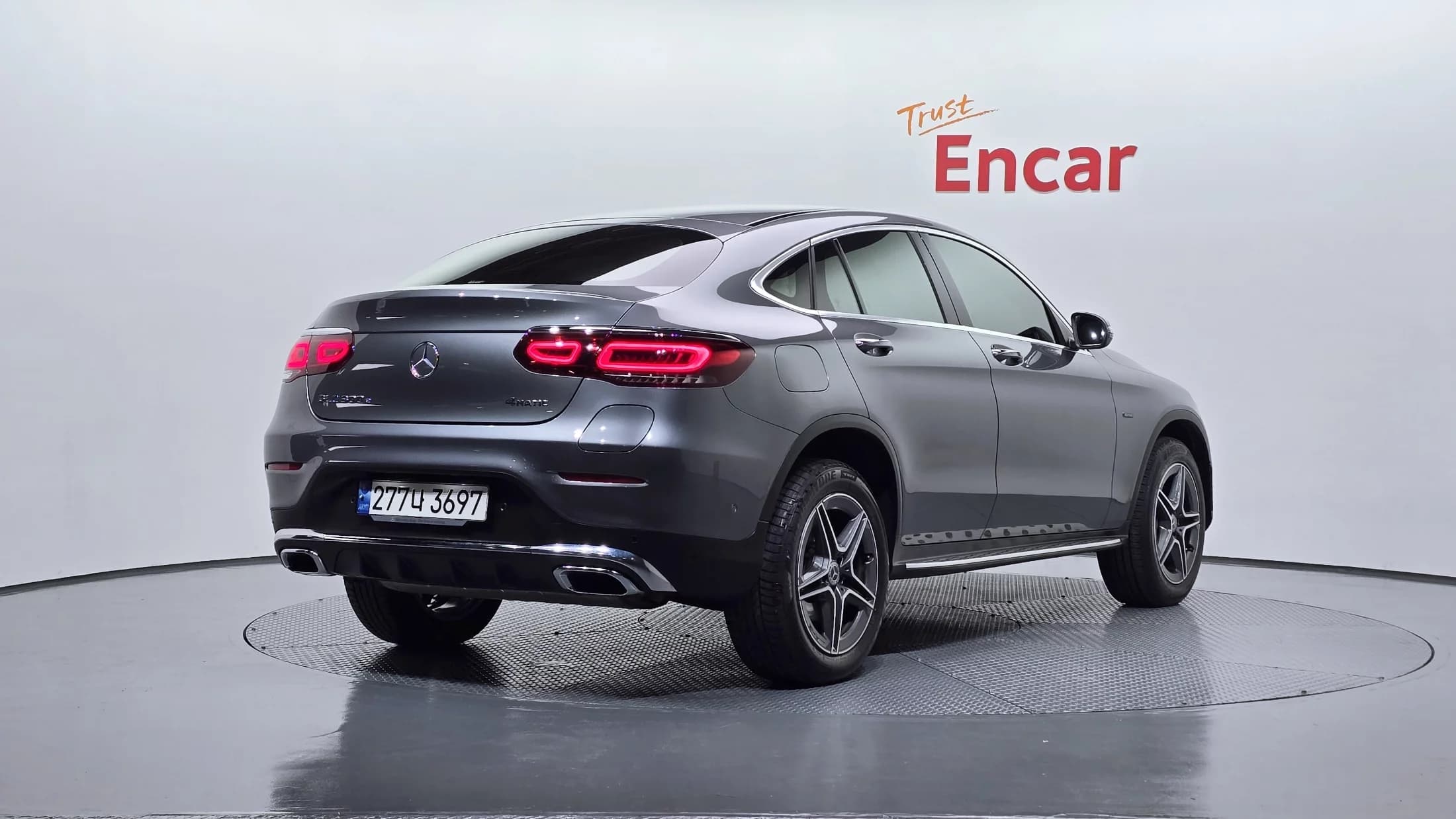 Mercedes-Benz GLC-Class GLC300e 4MATIC Coupe, гибрид, 2021 г. 50023 км. — фото 2
