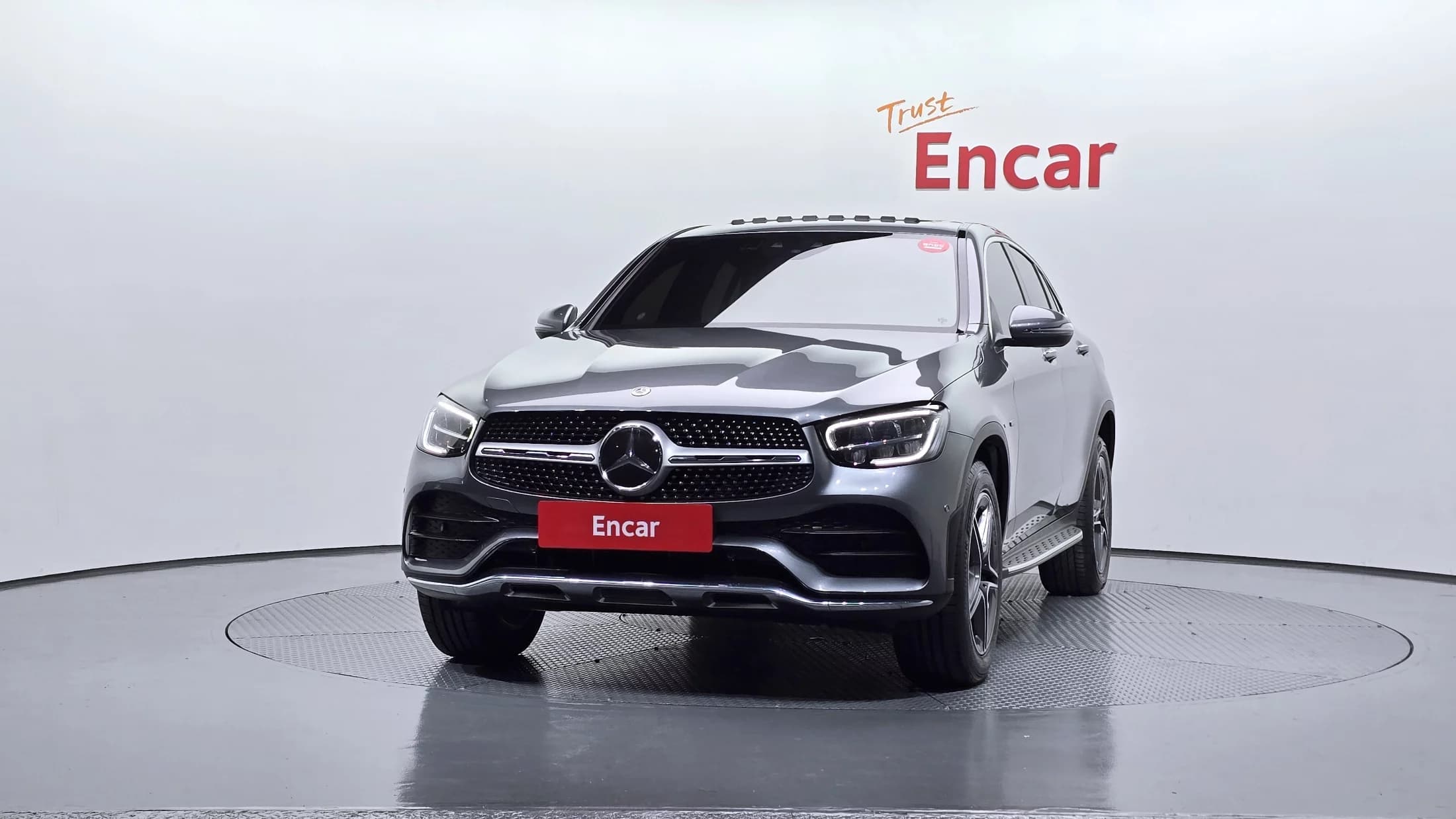 Mercedes-Benz GLC-Class GLC300e 4MATIC Coupe, гибрид, 2021 г. 50023 км. — фото 3