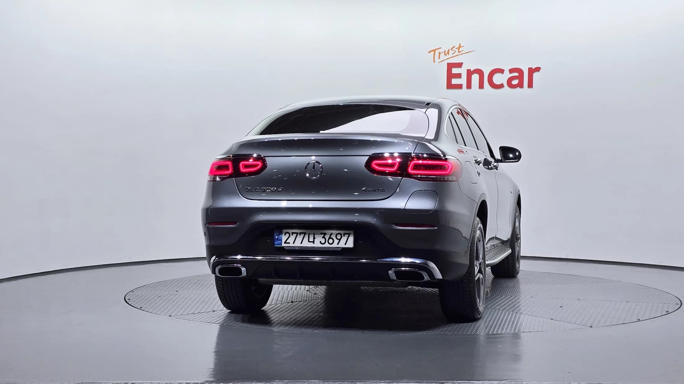 Mercedes-Benz GLC-Class GLC300e 4MATIC Coupe, гибрид, 2021 г. 50023 км. — фото 4