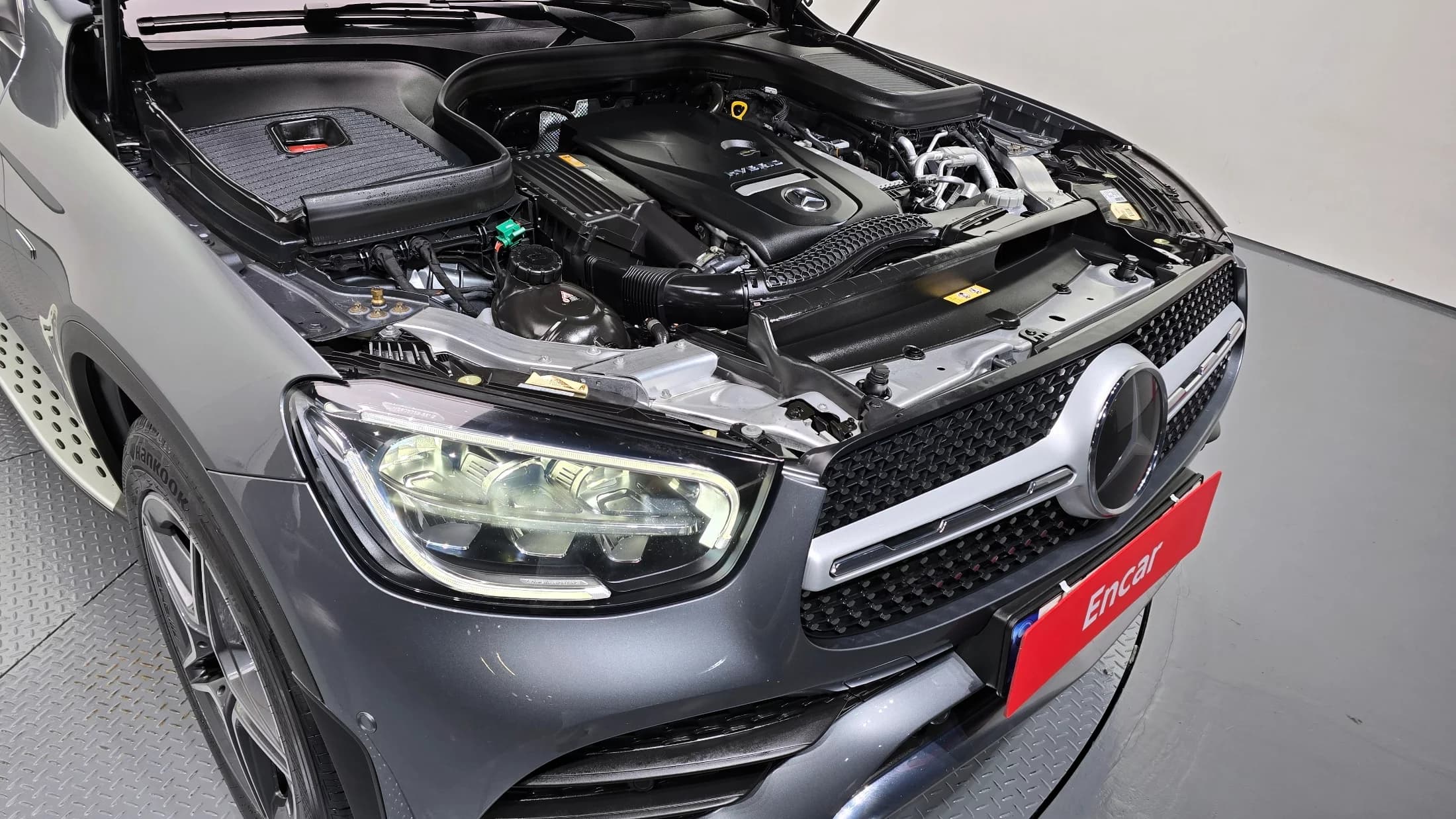 Mercedes-Benz GLC-Class GLC300e 4MATIC Coupe, гибрид, 2021 г. 50023 км. — фото 6
