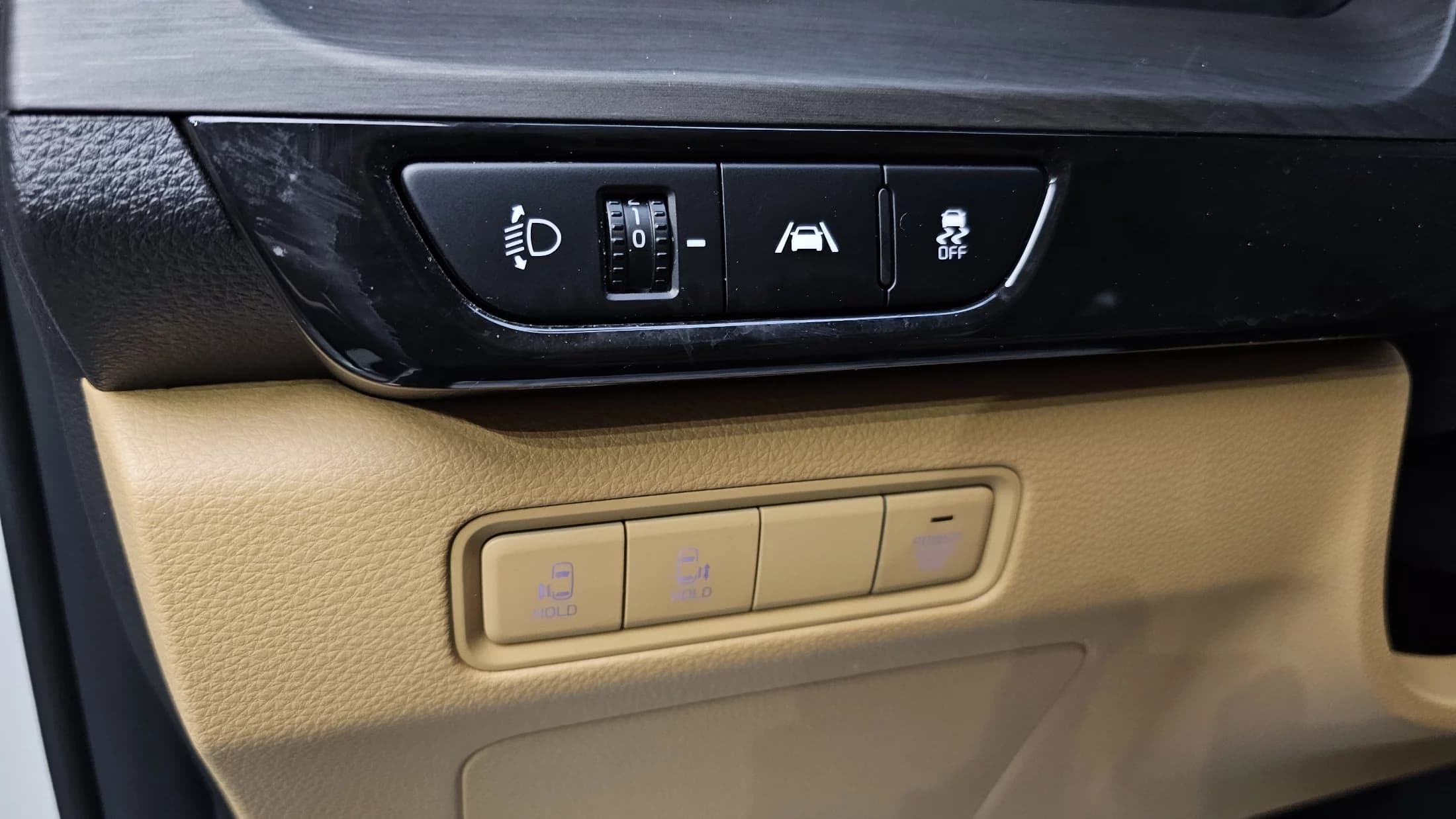 Kia Carnival 9-Seater Prestige, 2023 г. 37260 км. — фото 13
