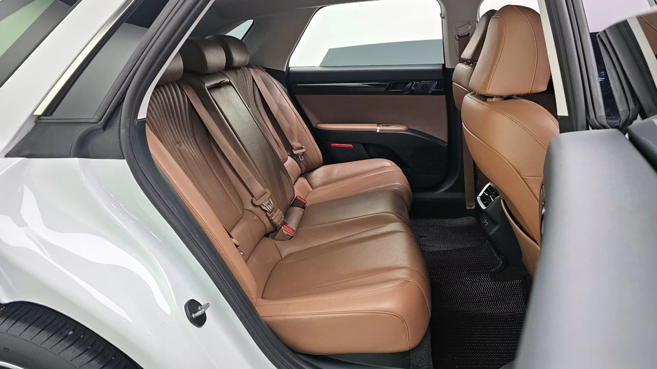 Hyundai Grandeur 2,5 Gasoline 2WD Premium, 2023 г. 55174 км. — фото 12