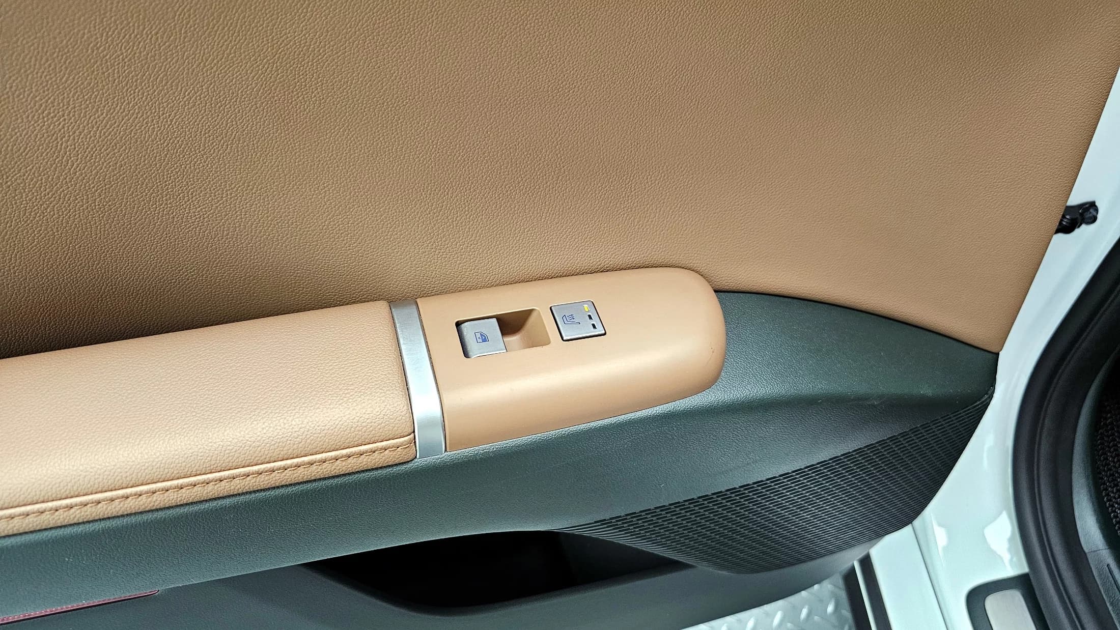 Hyundai Grandeur 2,5 Gasoline 2WD Premium, 2023 г. 55174 км. — фото 18