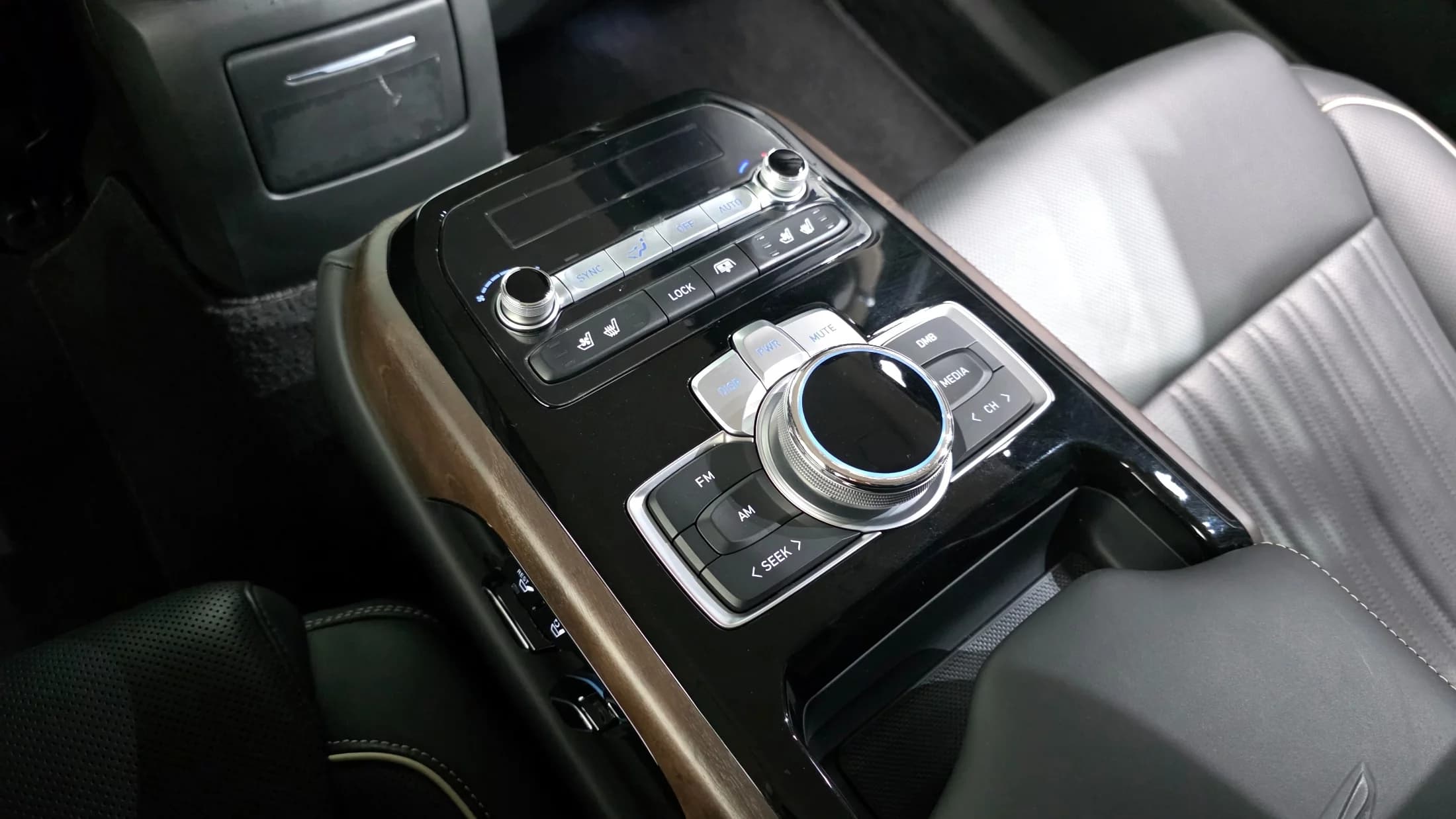 Genesis G90 3.8 AWD Luxury, 2021 г. 162498 км. — фото 19