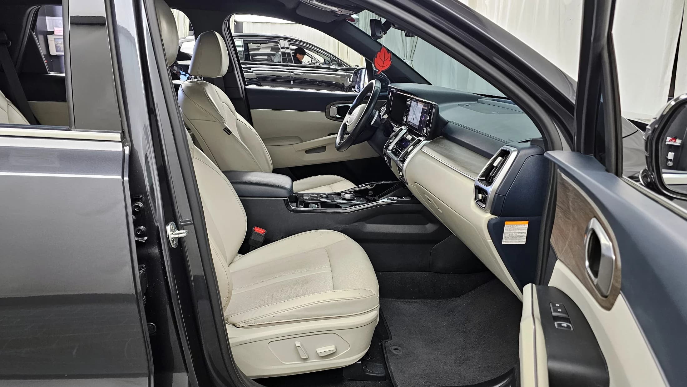 Kia Sorento HEV 1.6 4WD Prestige, гибрид, 2022 г. 94791 км. — фото 11