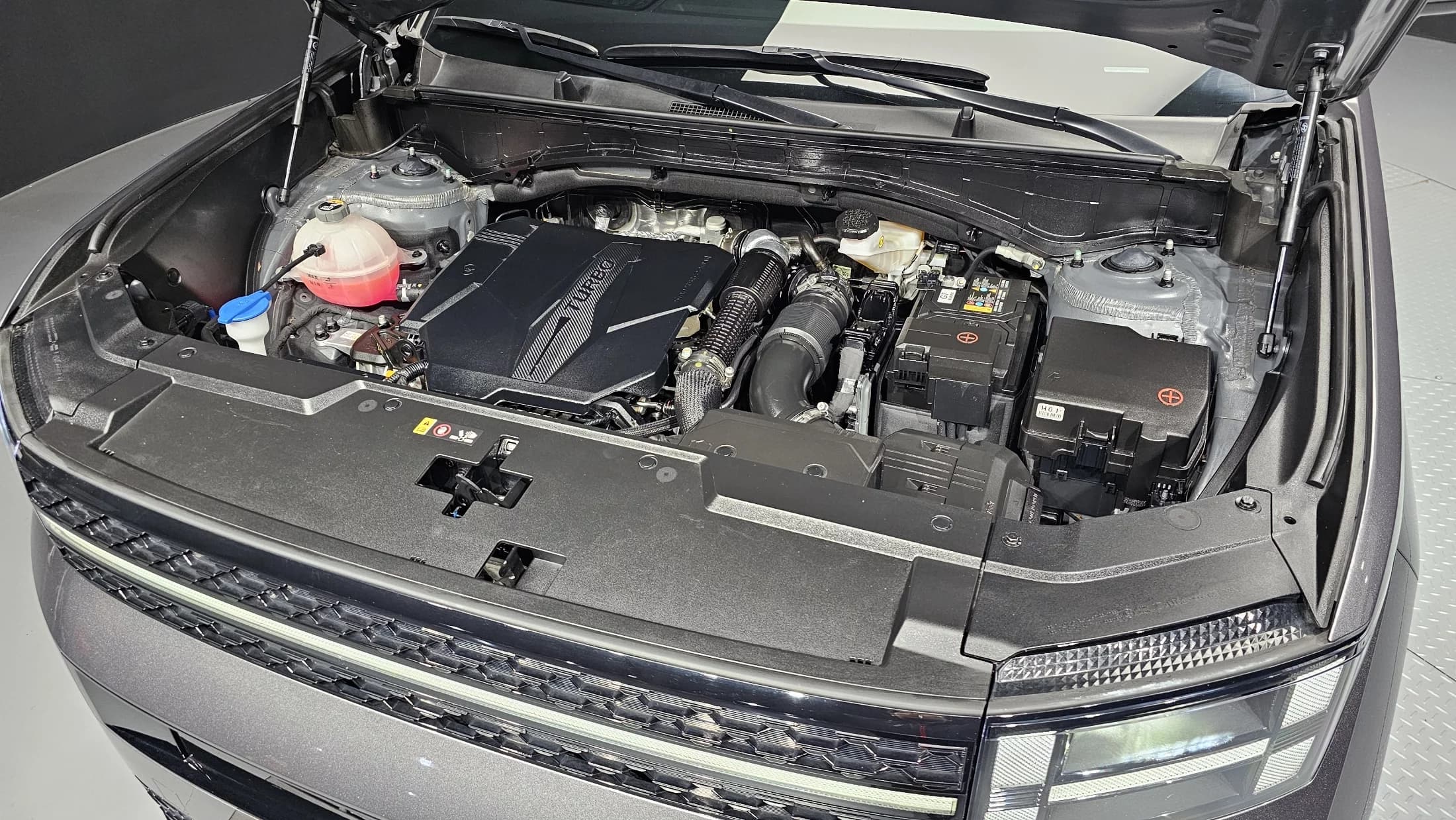 Hyundai Santa Fe Gasoline 2.5T 2WD Calligraphy, 2023 г. 27423 км. — фото 6
