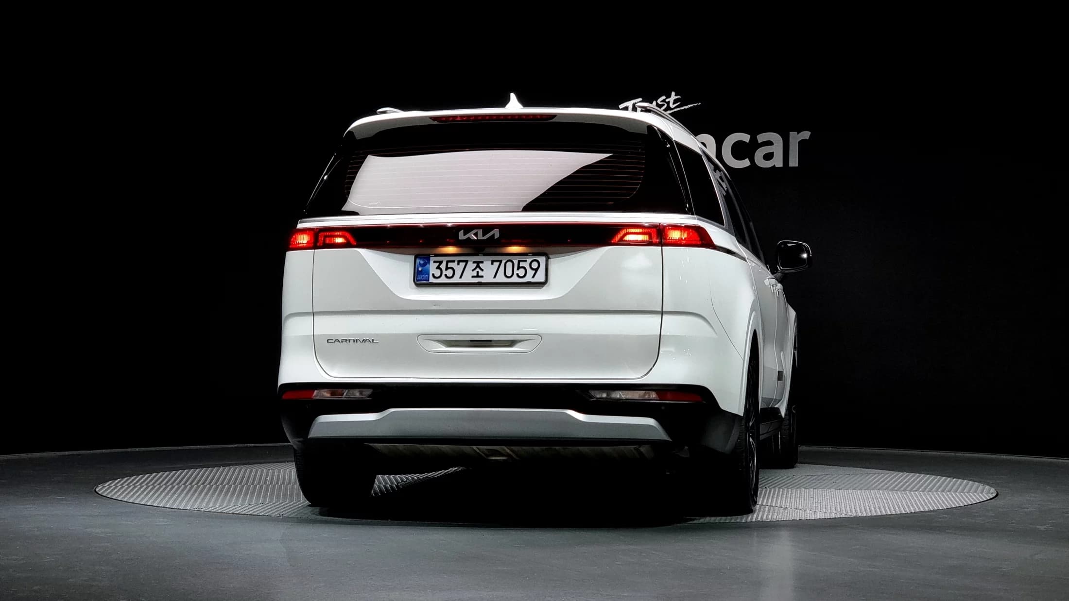 Kia Carnival 9-Seater Prestige, 2022 г. 90018 км. — фото 4