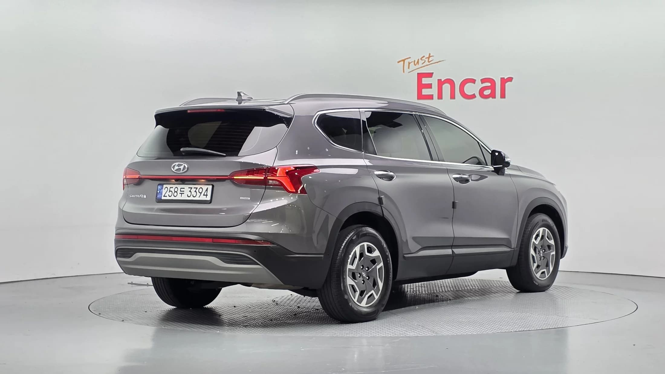 Hyundai Santa Fe HEV 1.6 4WD Prestige, гибрид, 2022 г. 88925 км. — фото 2
