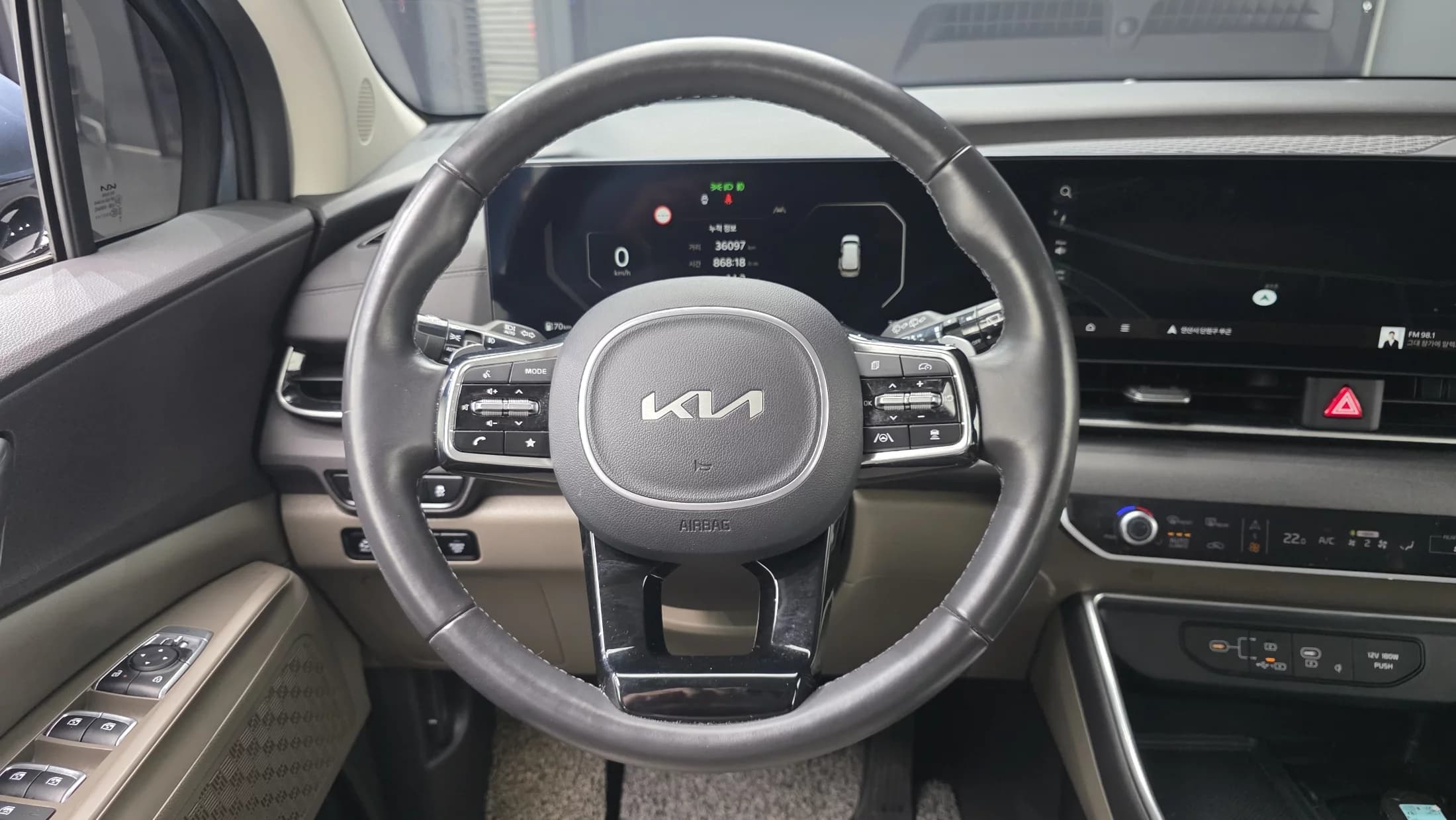 Kia Carnival 7-Seater Outdoor Noblesse, 2024 г. 36189 км. — фото 13