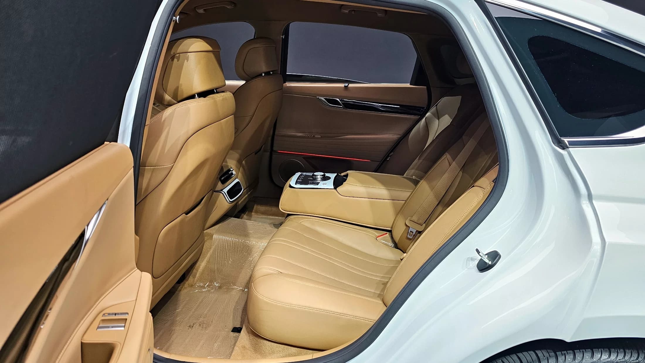 Genesis G80 Gasoline 2.5 Turbo AWD, 2024 г. 20333 км. — фото 12