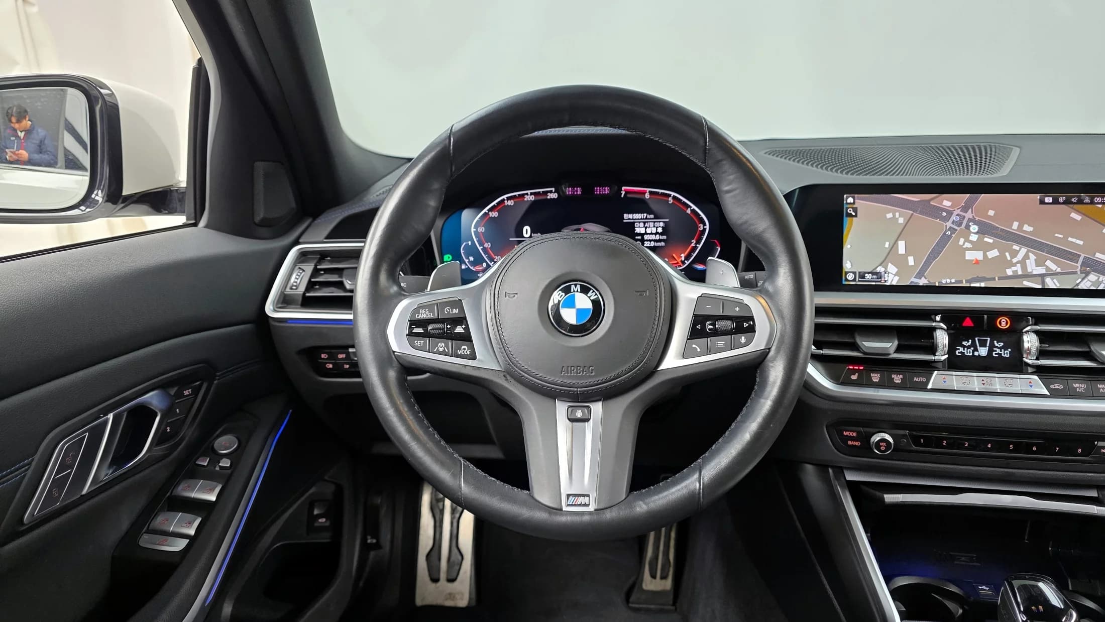 BMW 3-Series 320i Touring M Sports, 2022 г. 55530 км. — фото 13