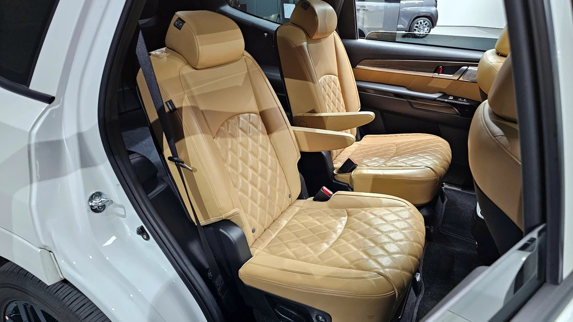 Kia Mohave Diesel 3.0 4WD 6-Seater Masters, 2021 г. 90429 км. — фото 12