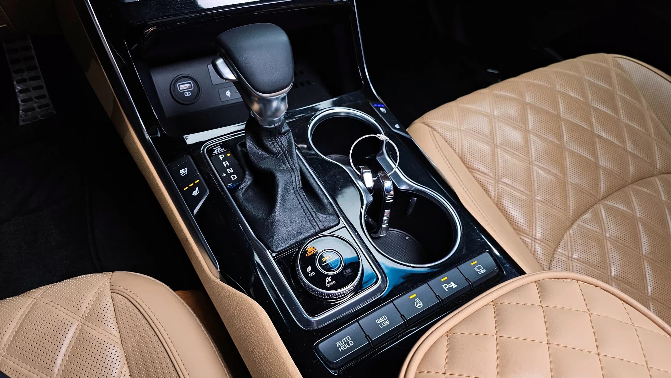 Kia Mohave Diesel 3.0 4WD 6-Seater Masters, 2021 г. 90429 км. — фото 9