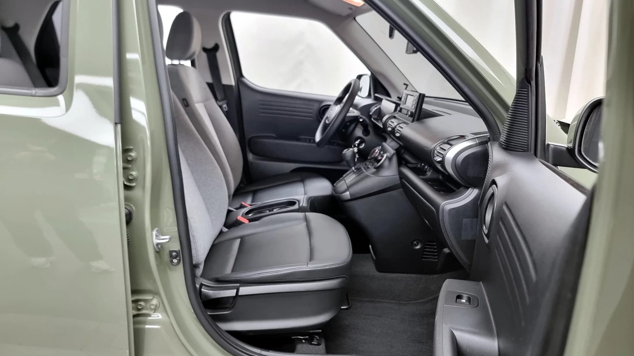 Hyundai Casper Smart, 2022 г. 22030 км. — фото 11