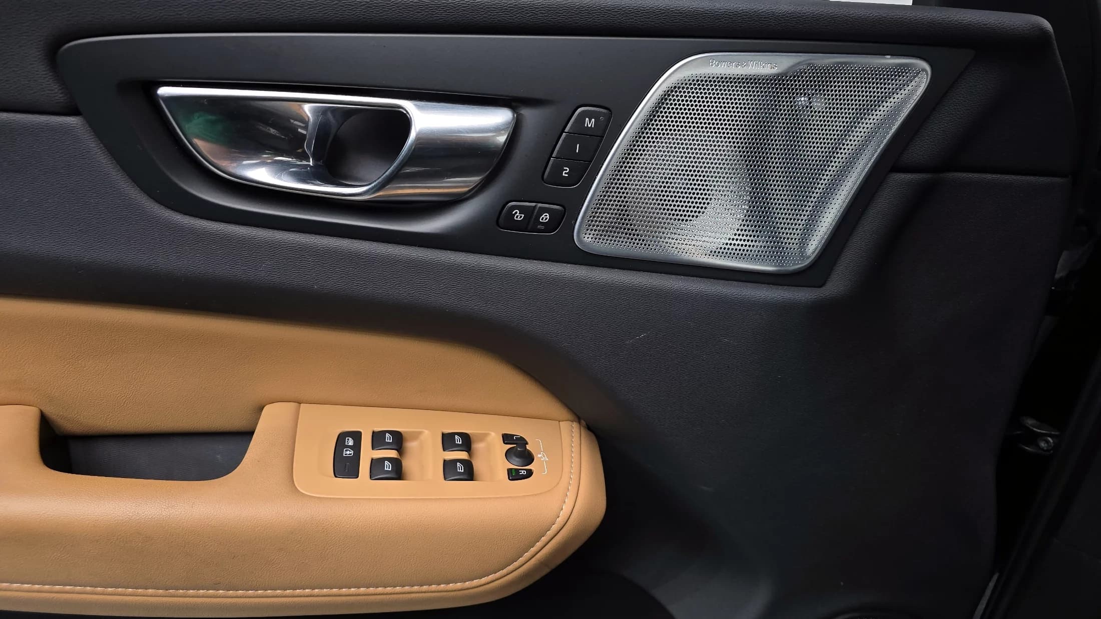 Volvo XC60 B5 Inscription, 2022 г. 28451 км. — фото 18