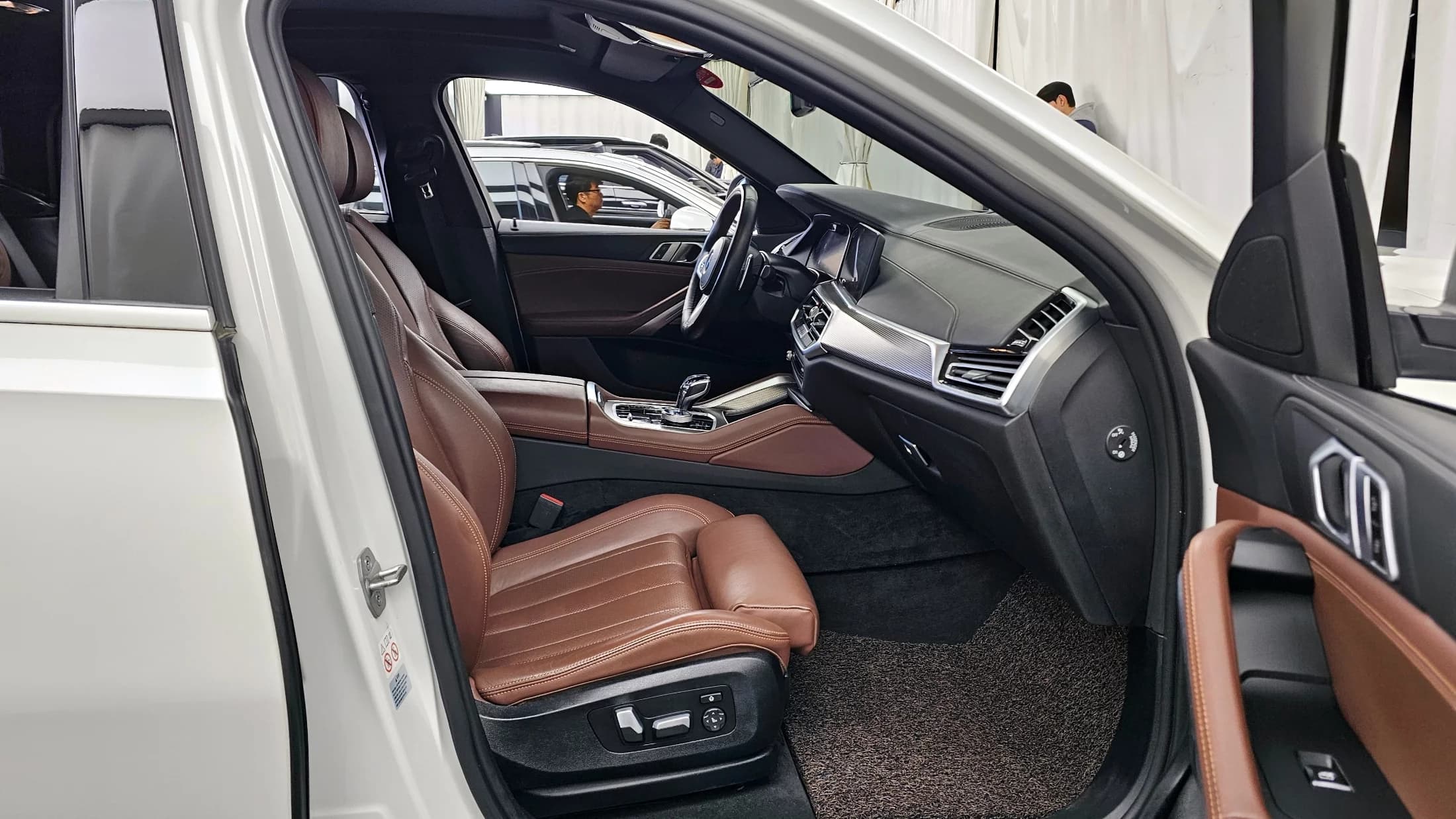 BMW X6 xDrive40i M Sport, 2022 г. 81787 км. — фото 11