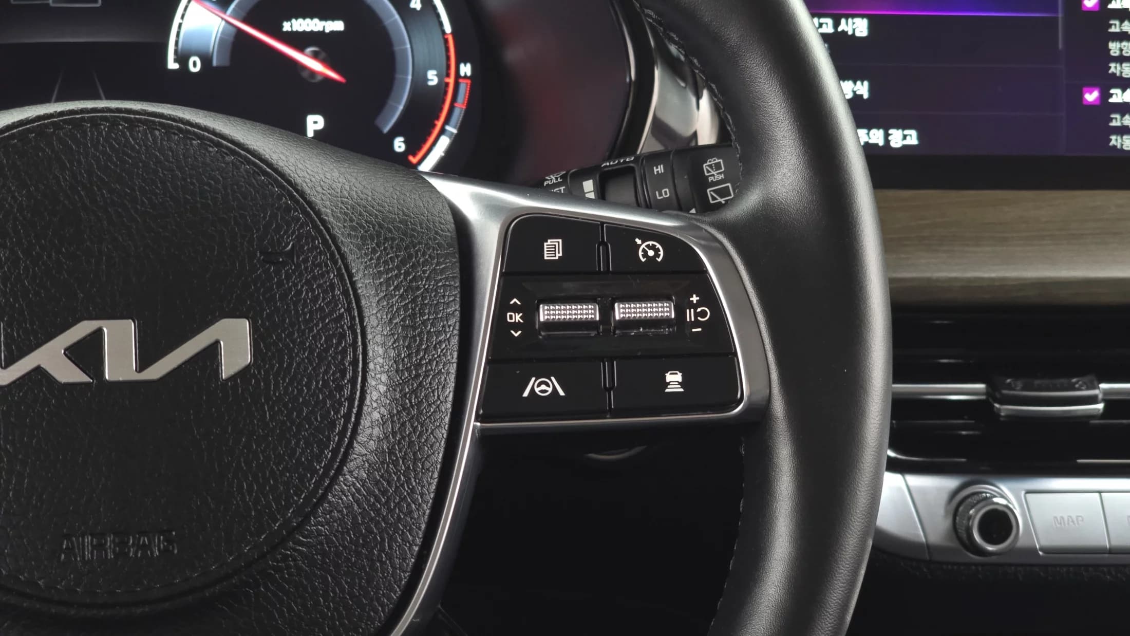Kia Mohave Diesel 3.0 4WD 5-Seater Platinum, 2022 г. 6270 км. — фото 14
