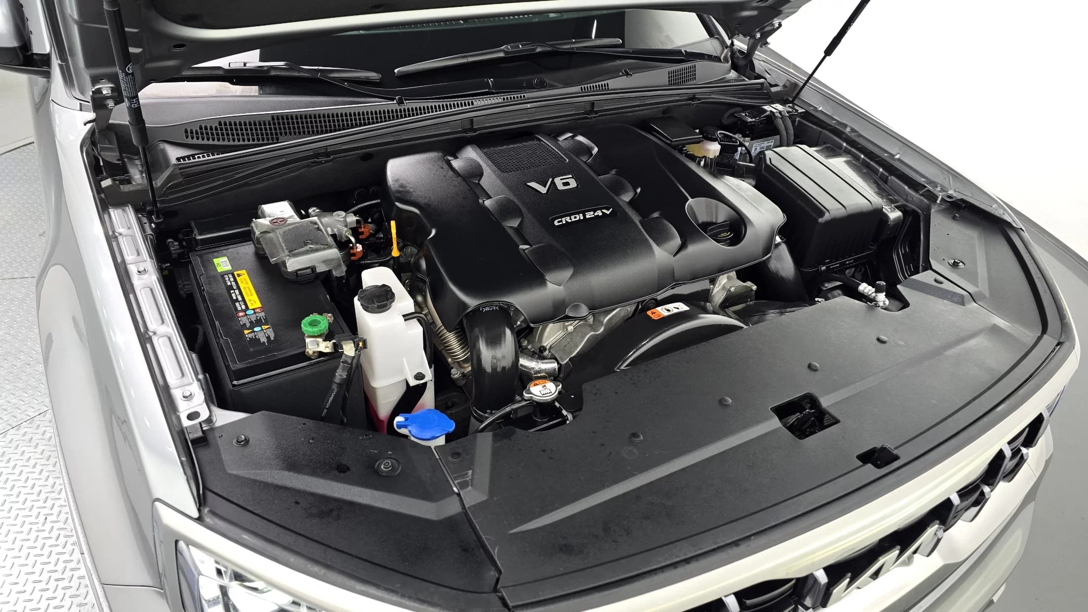 Kia Mohave Diesel 3.0 4WD 5-Seater Platinum, 2022 г. 6270 км. — фото 6