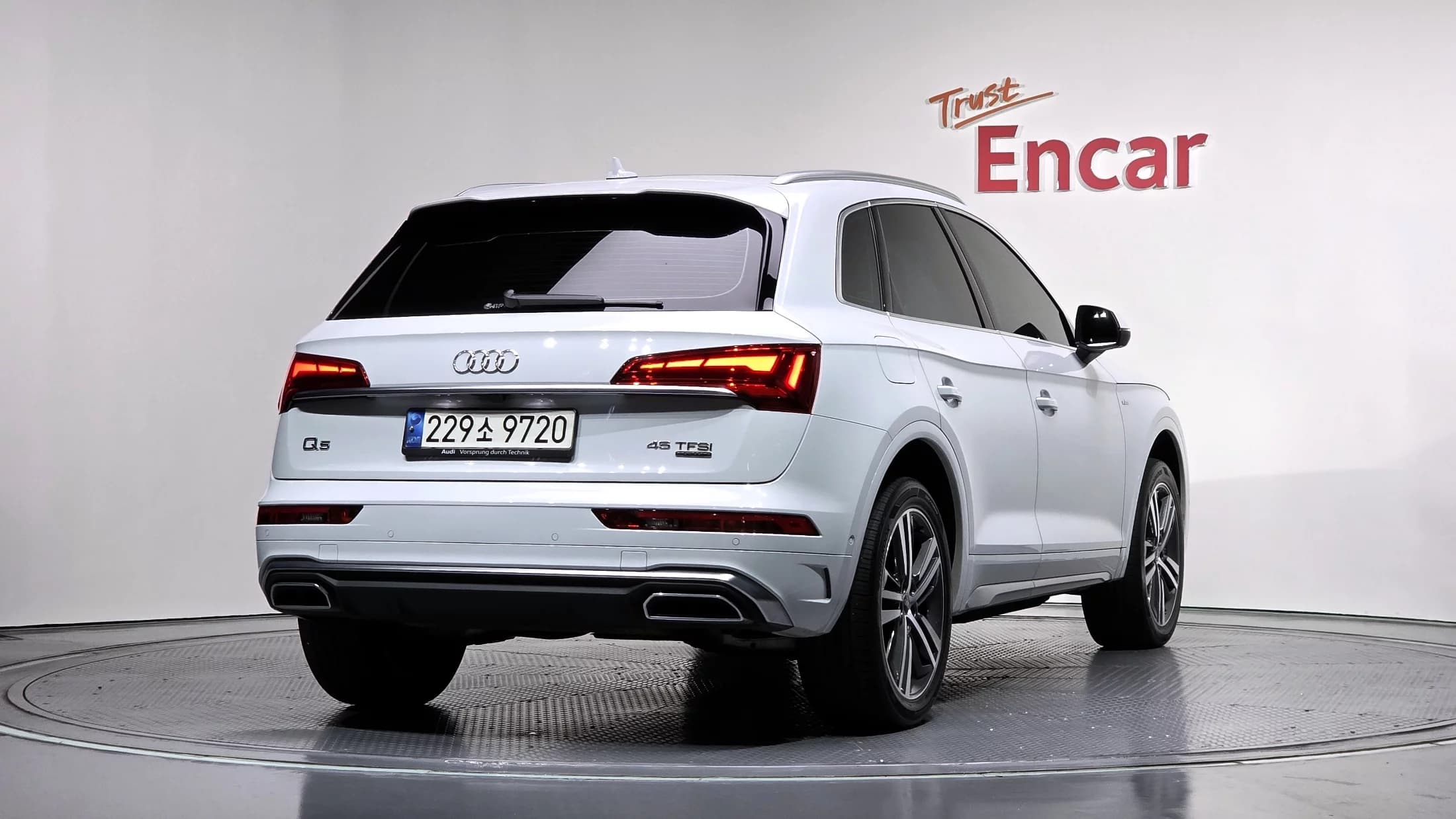 Audi Q5 45 TFSI Quattro Premium, 2021 г. 33914 км. — фото 2