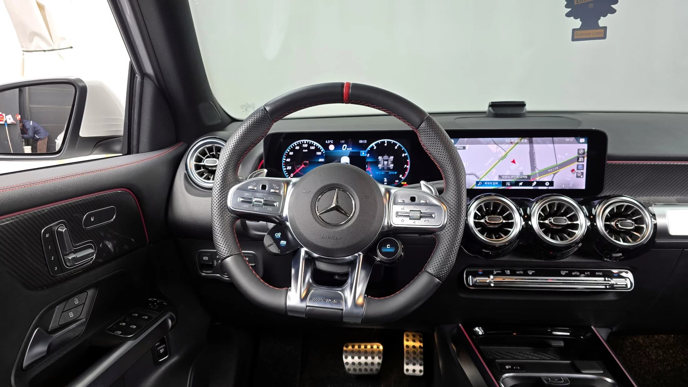 Mercedes-Benz GLB-Class AMG GLB35 4MATIC, 2022 г. 7441 км. — фото 13