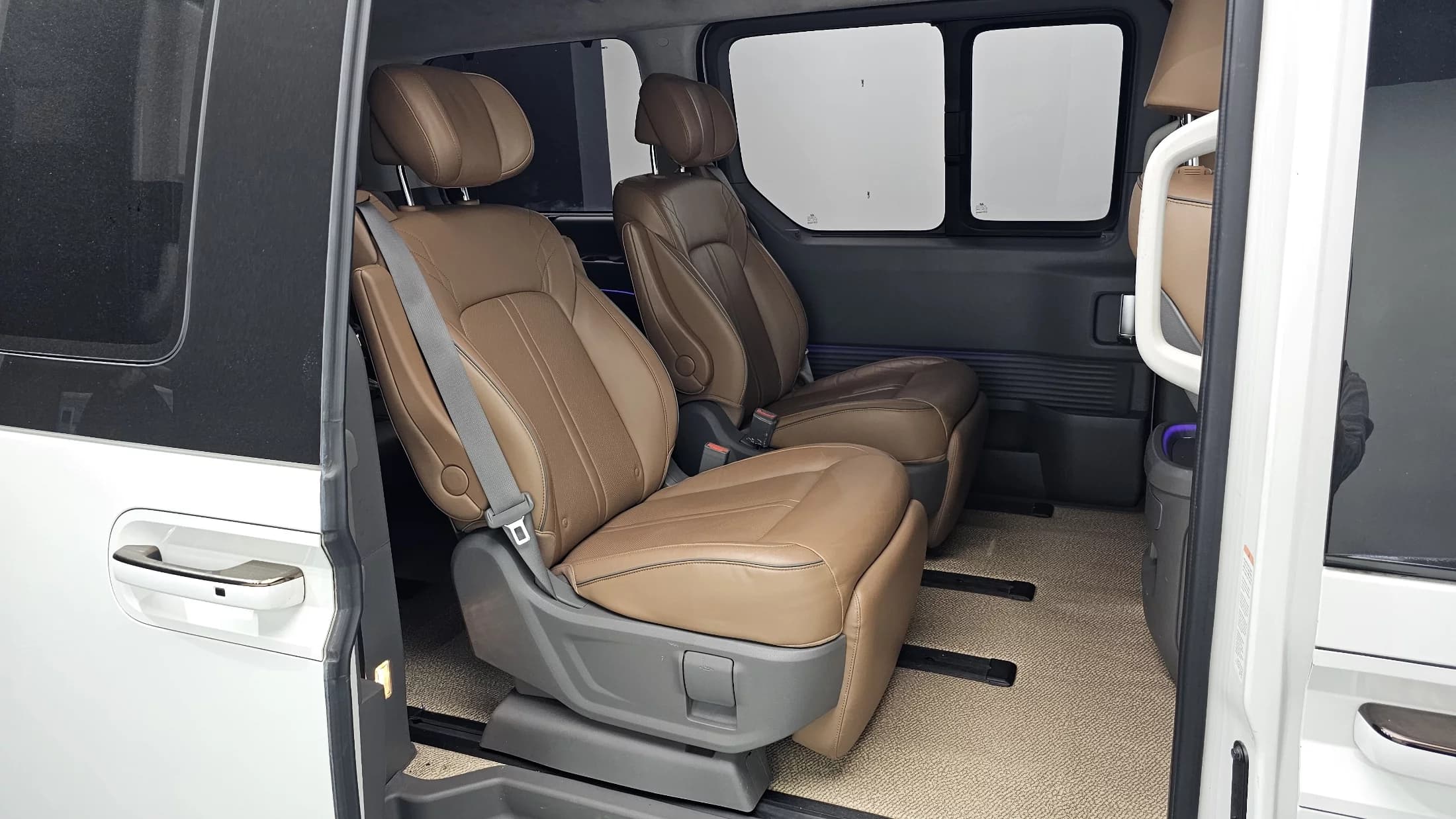 Hyundai Staria Lounge 7-Seater Inspiration, 2022 г. 62654 км. — фото 11