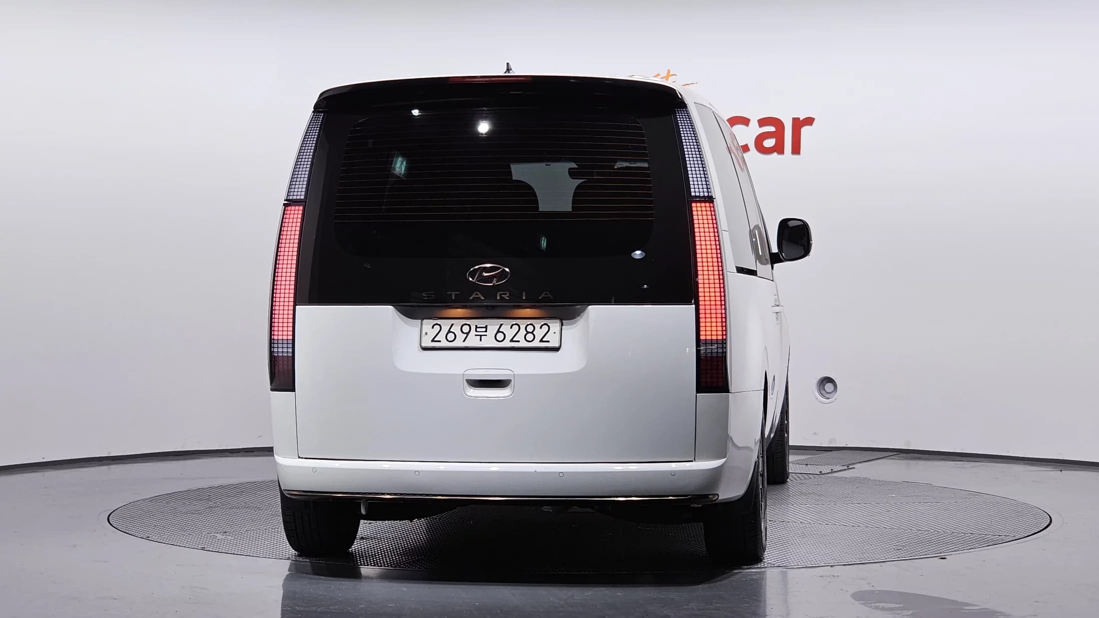 Hyundai Staria Lounge 7-Seater Inspiration, 2022 г. 62654 км. — фото 4