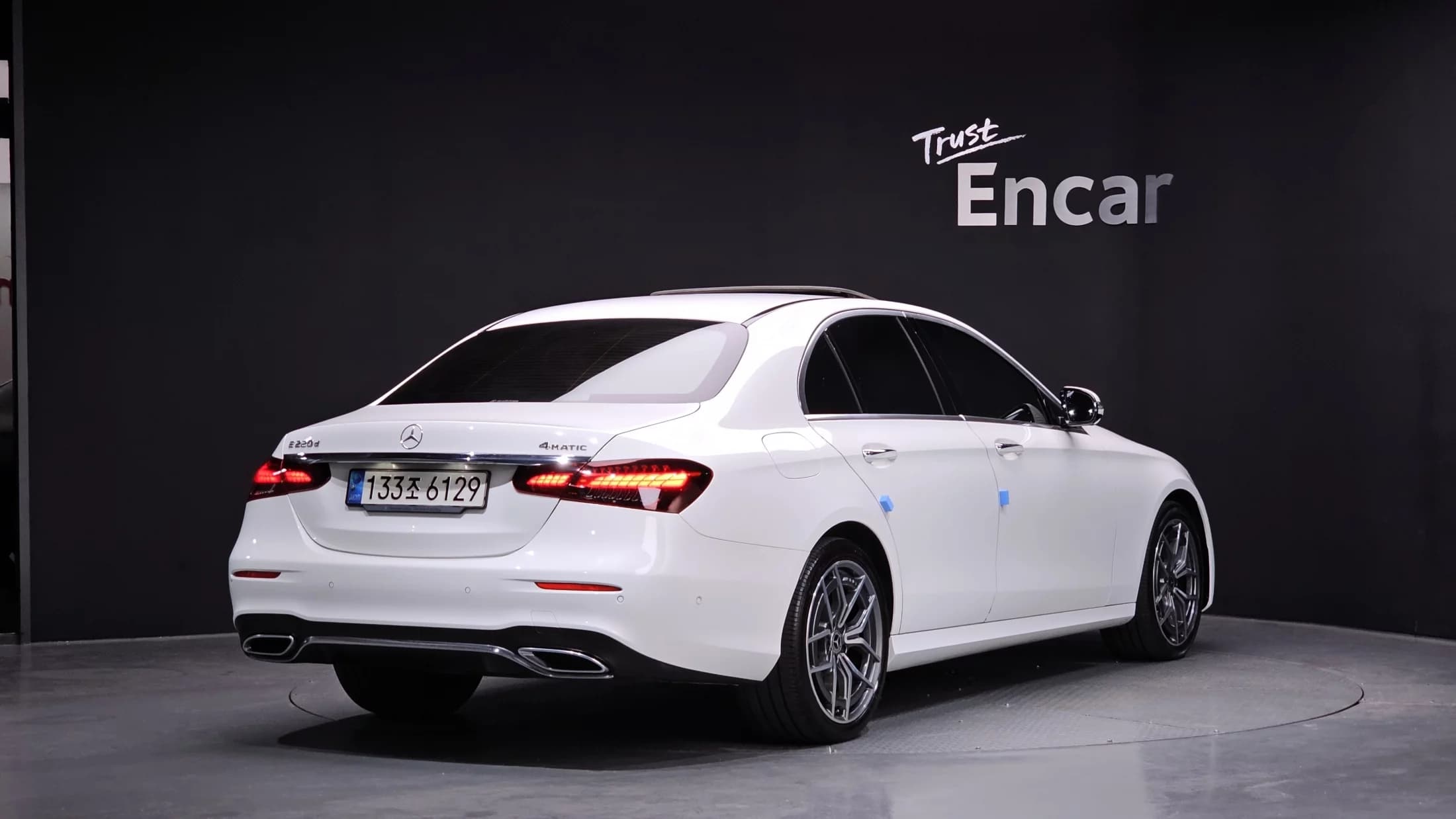 Mercedes-Benz E-Class E220d 4MATIC AMG Line, 2022 г. 91581 км. — фото 2