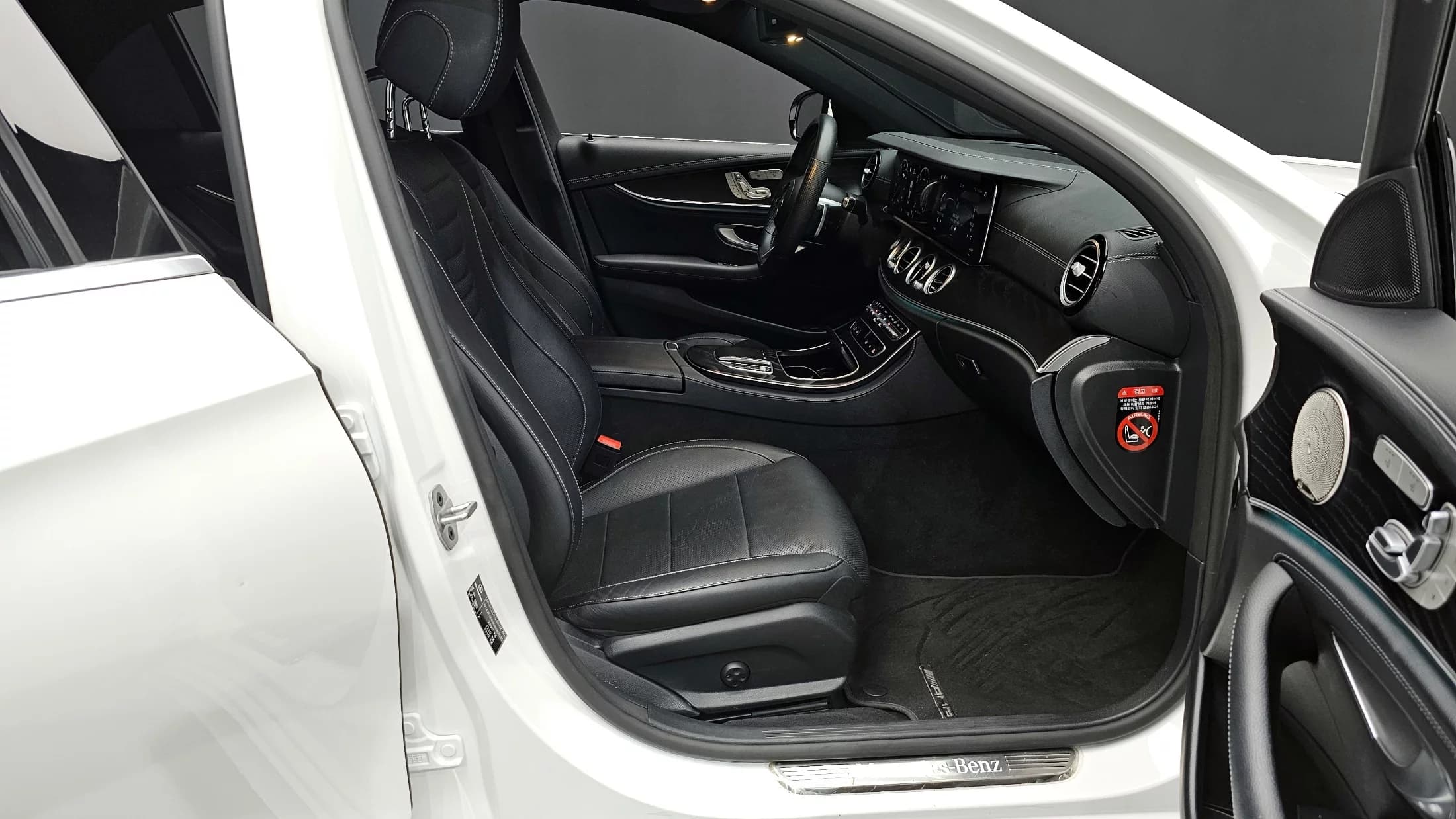 Mercedes-Benz E-Class E220d 4MATIC AMG Line, 2022 г. 91581 км. — фото 11
