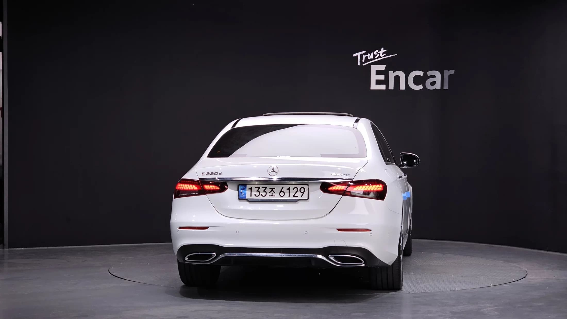 Mercedes-Benz E-Class E220d 4MATIC AMG Line, 2022 г. 91581 км. — фото 4