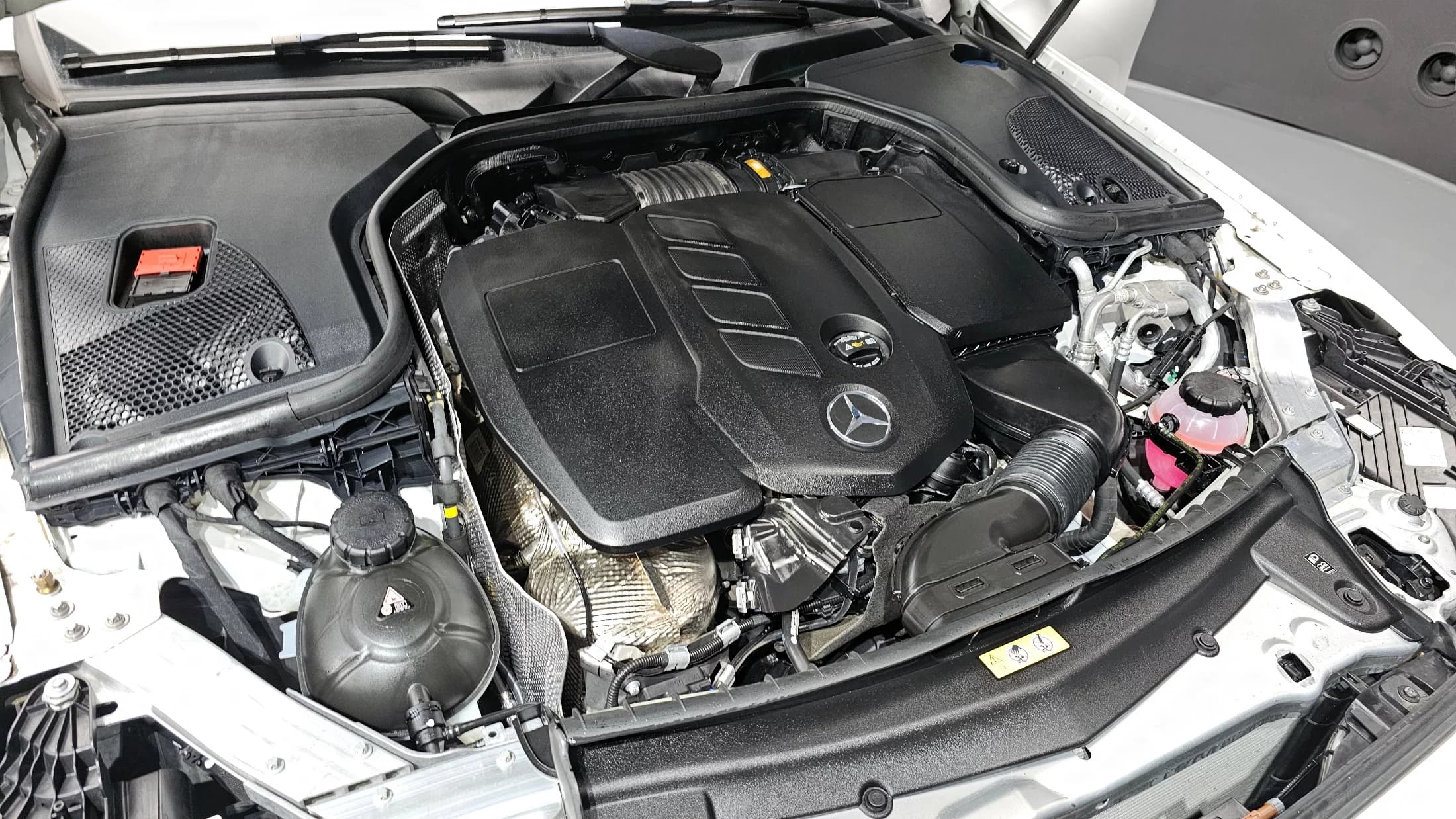 Mercedes-Benz E-Class E220d 4MATIC AMG Line, 2022 г. 91581 км. — фото 6