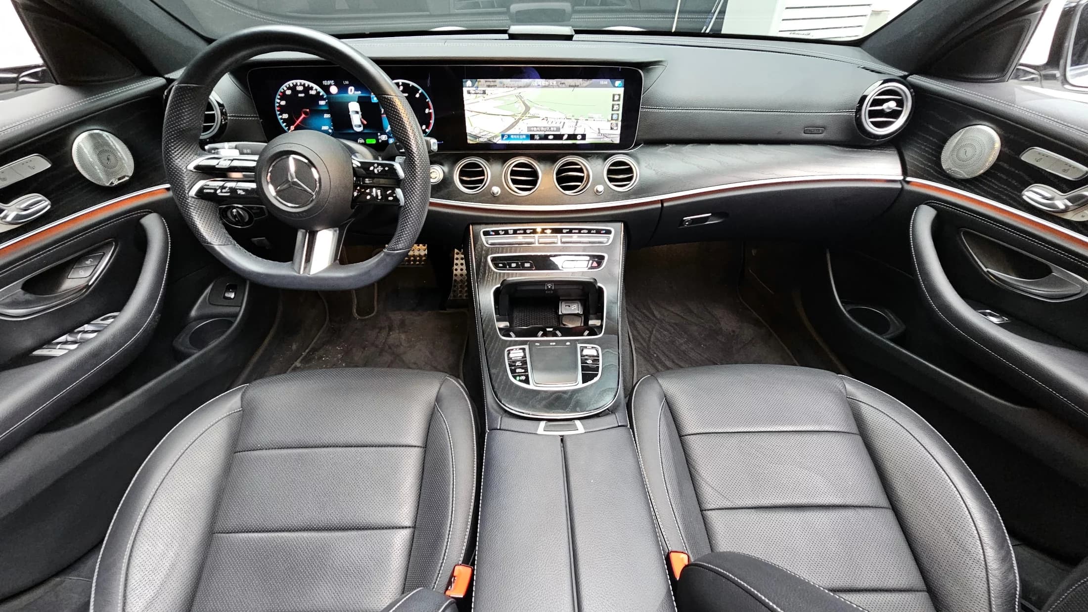 Mercedes-Benz E-Class E220d 4MATIC AMG Line, 2022 г. 91581 км. — фото 7