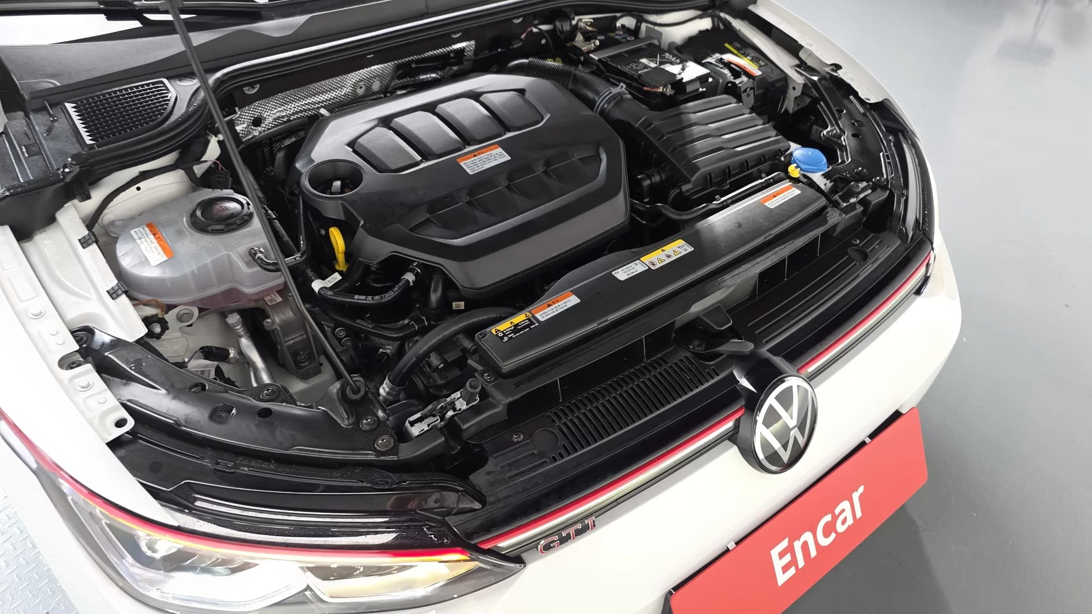 Volkswagen GOLF 2.0 GTI, 2024 г. 5107 км. — фото 6