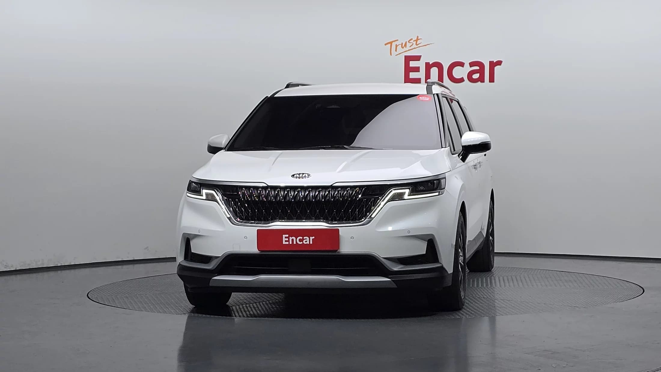 Kia Carnival 9-Seater Prestige, 2021 г. 49758 км. — фото 3