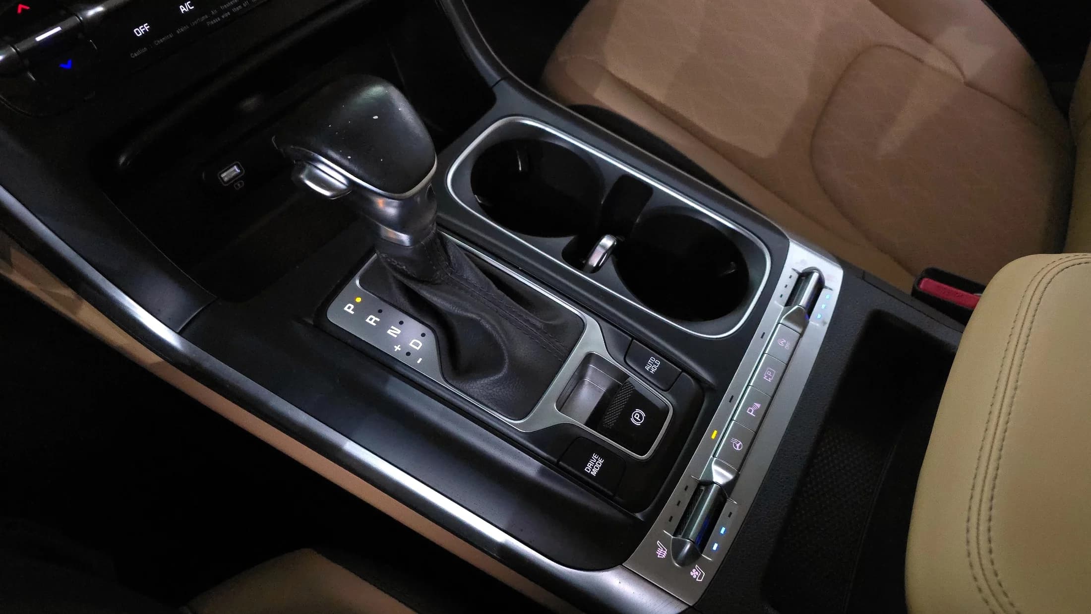 Kia Carnival 9-Seater Prestige, 2021 г. 49758 км. — фото 9